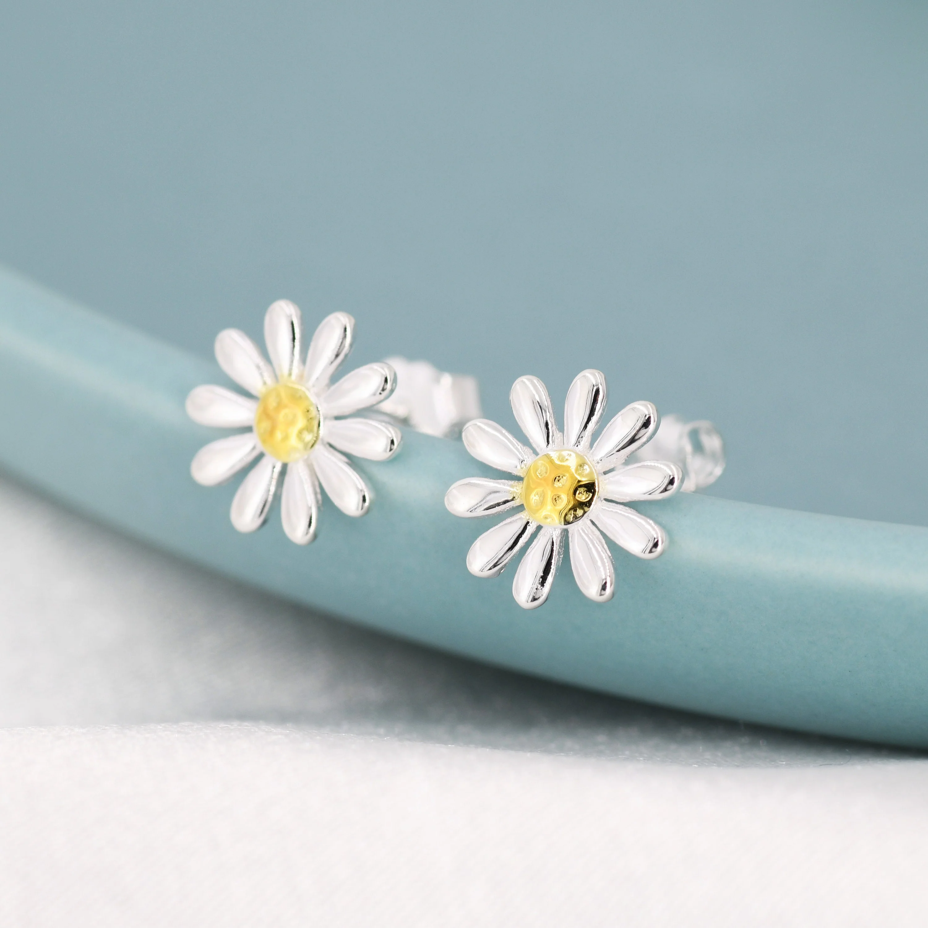 Aster Flower Stud Earrings in Sterling Silver, Daisy Earrings, Nature Inspired Floral Plant Earrings - Image 3