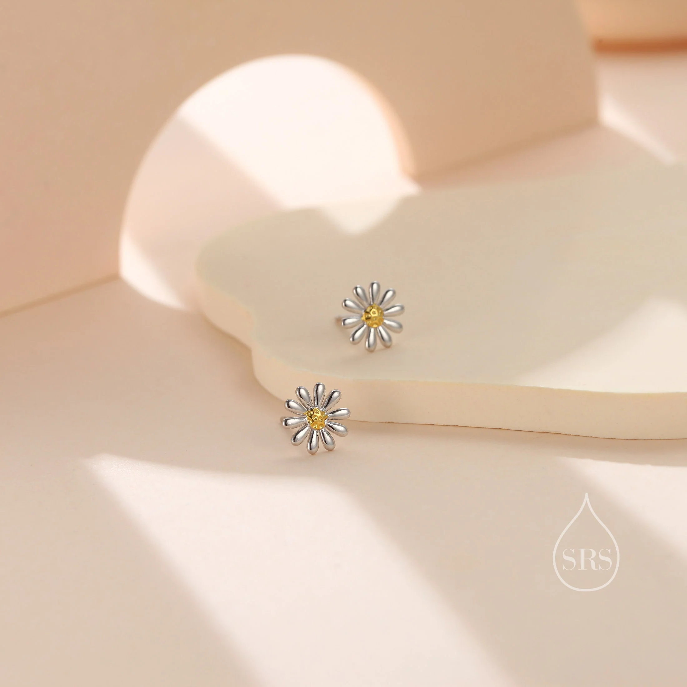 Aster Flower Stud Earrings in Sterling Silver, Daisy Earrings, Nature Inspired Floral Plant Earrings - Image 6