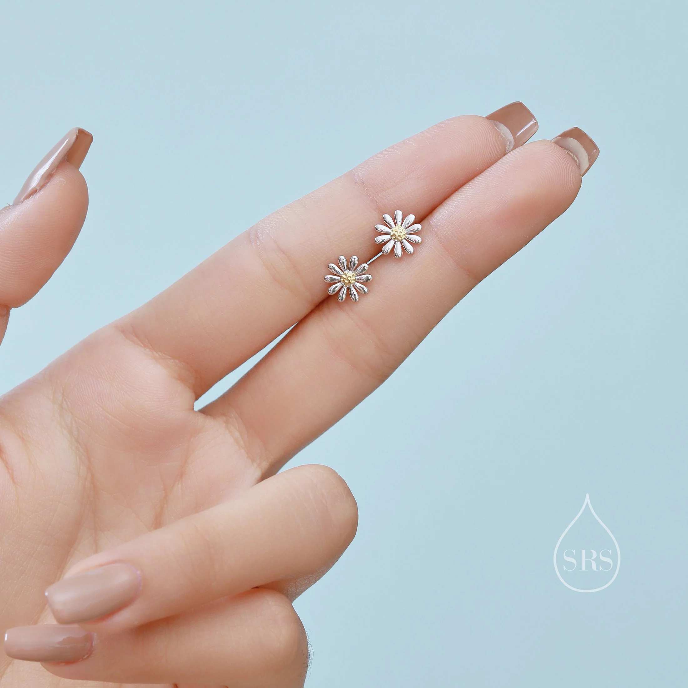 Aster Flower Stud Earrings in Sterling Silver, Daisy Earrings, Nature Inspired Floral Plant Earrings - Image 8