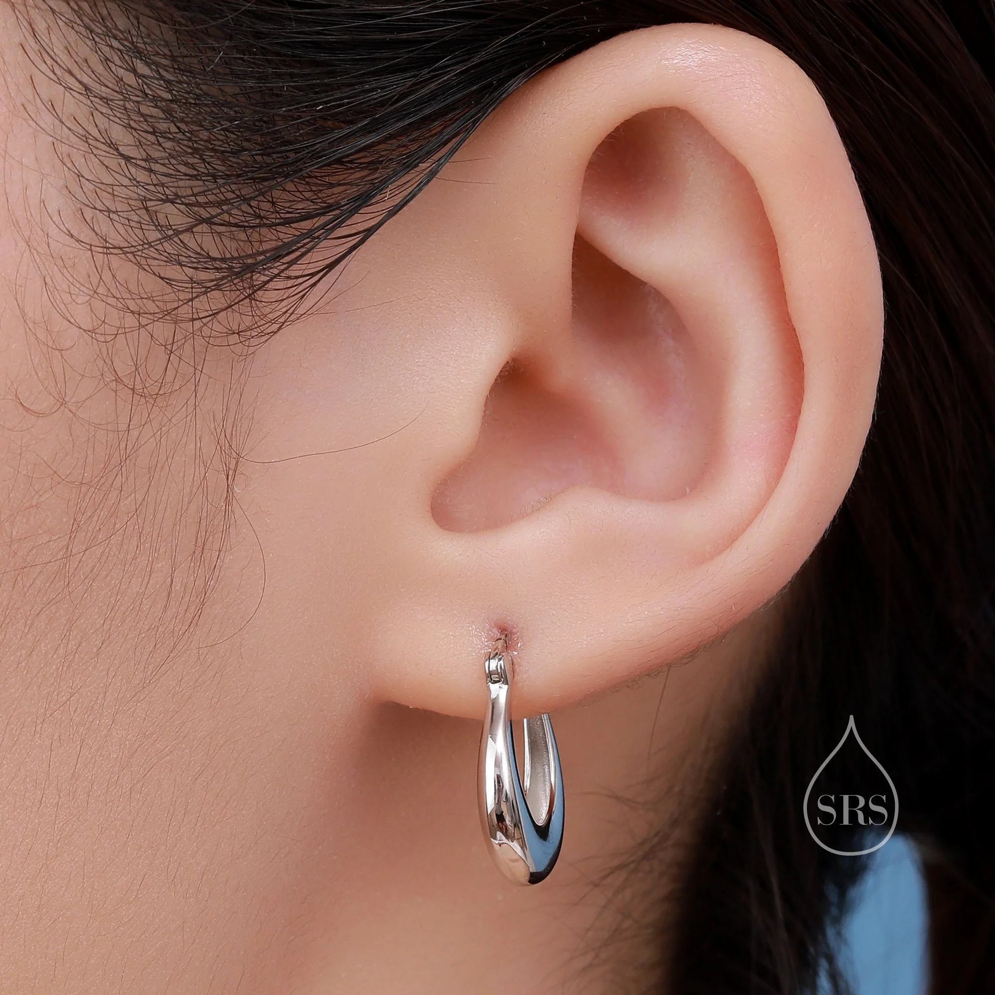 Chunky Oval Hoop Earrings in Sterling Silver, 20mm Hoops, Silver or Gold, Dangle Drop Earrings, Light Weight - Image 4