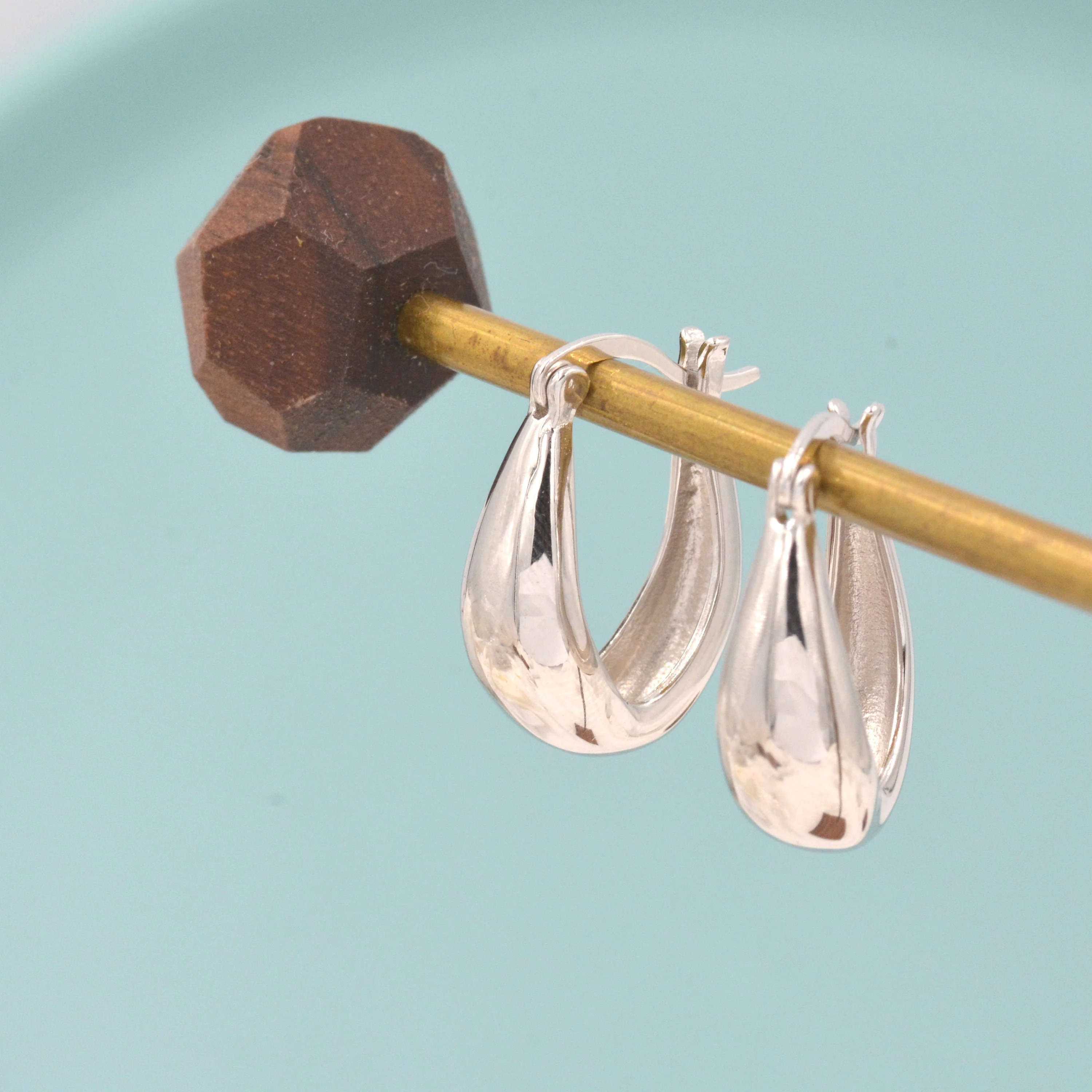 Chunky Oval Hoop Earrings in Sterling Silver, 20mm Hoops, Silver or Gold, Dangle Drop Earrings, Light Weight - Image 9