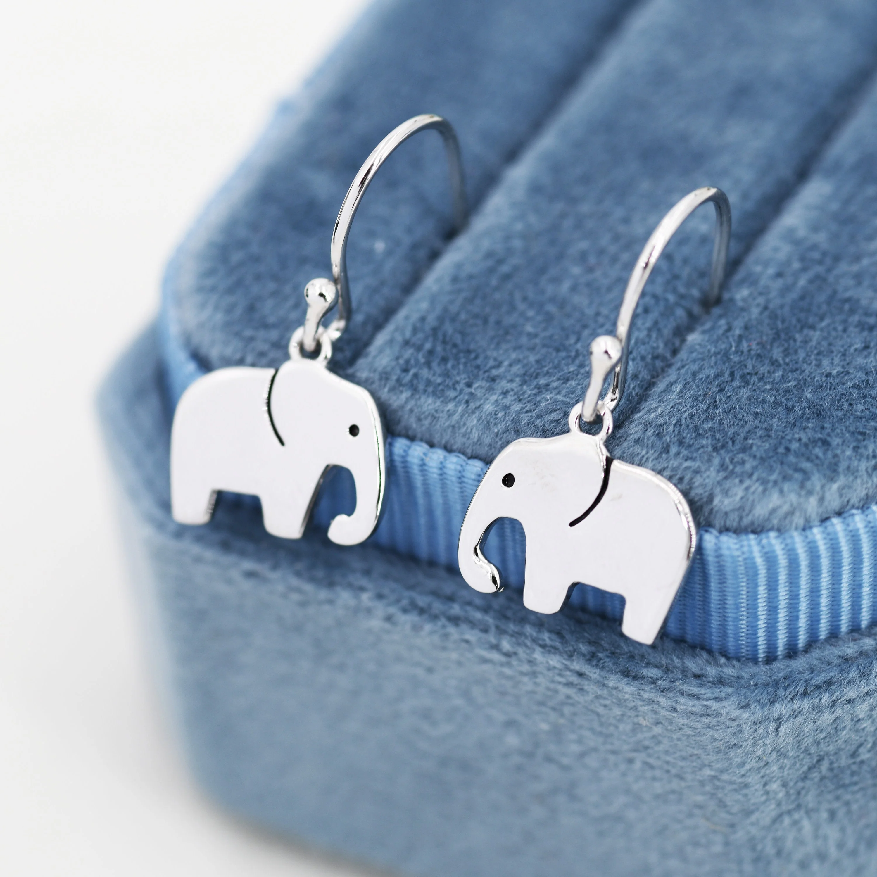 Elephant Necklace and Dangle Earrings in Sterling Silver, Silver Animal Earrings and Pendant, Nature Inspired Jewellery - Image 6