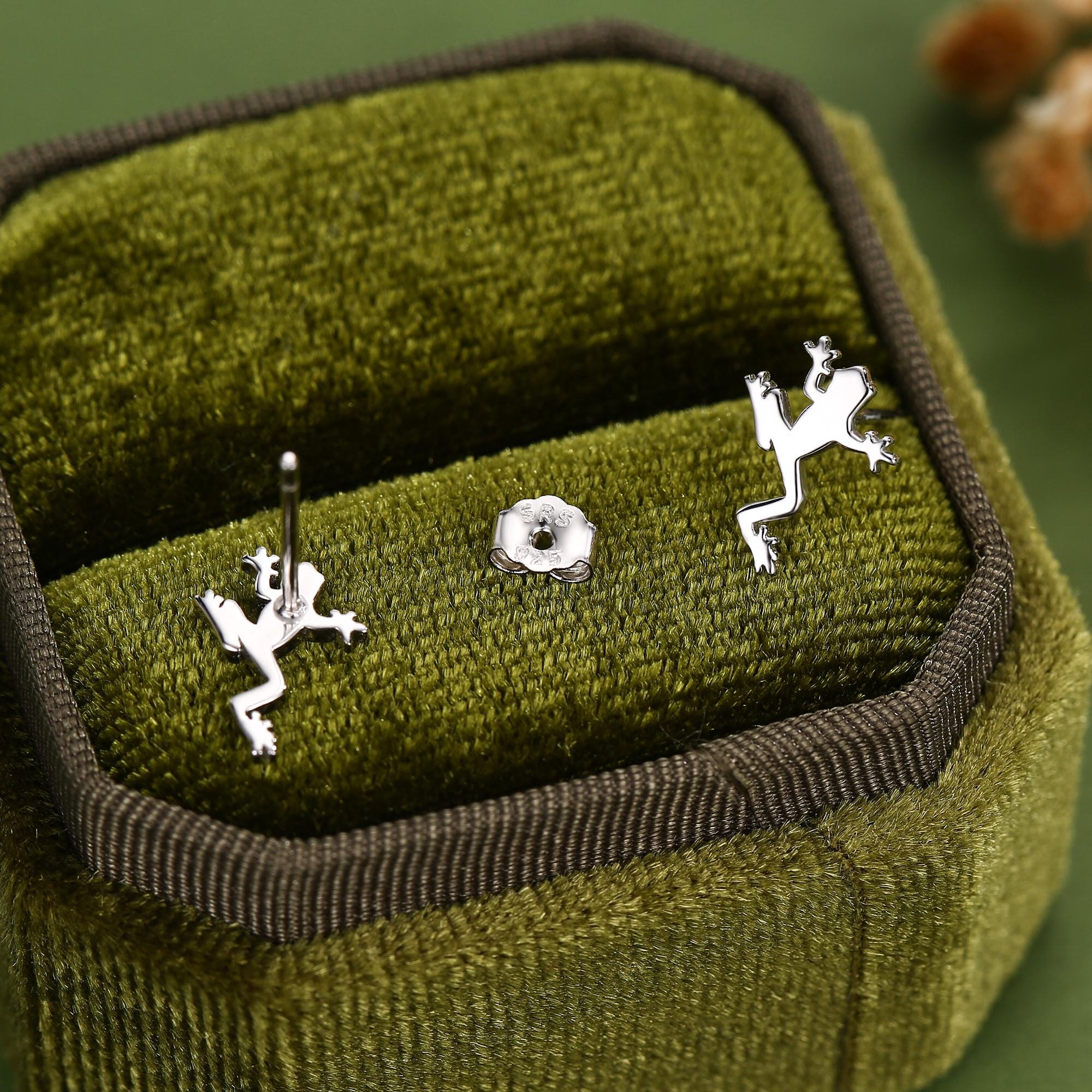 Frog Stud Earrings in Sterling Silver, Tree Frog Earrings - Image 4