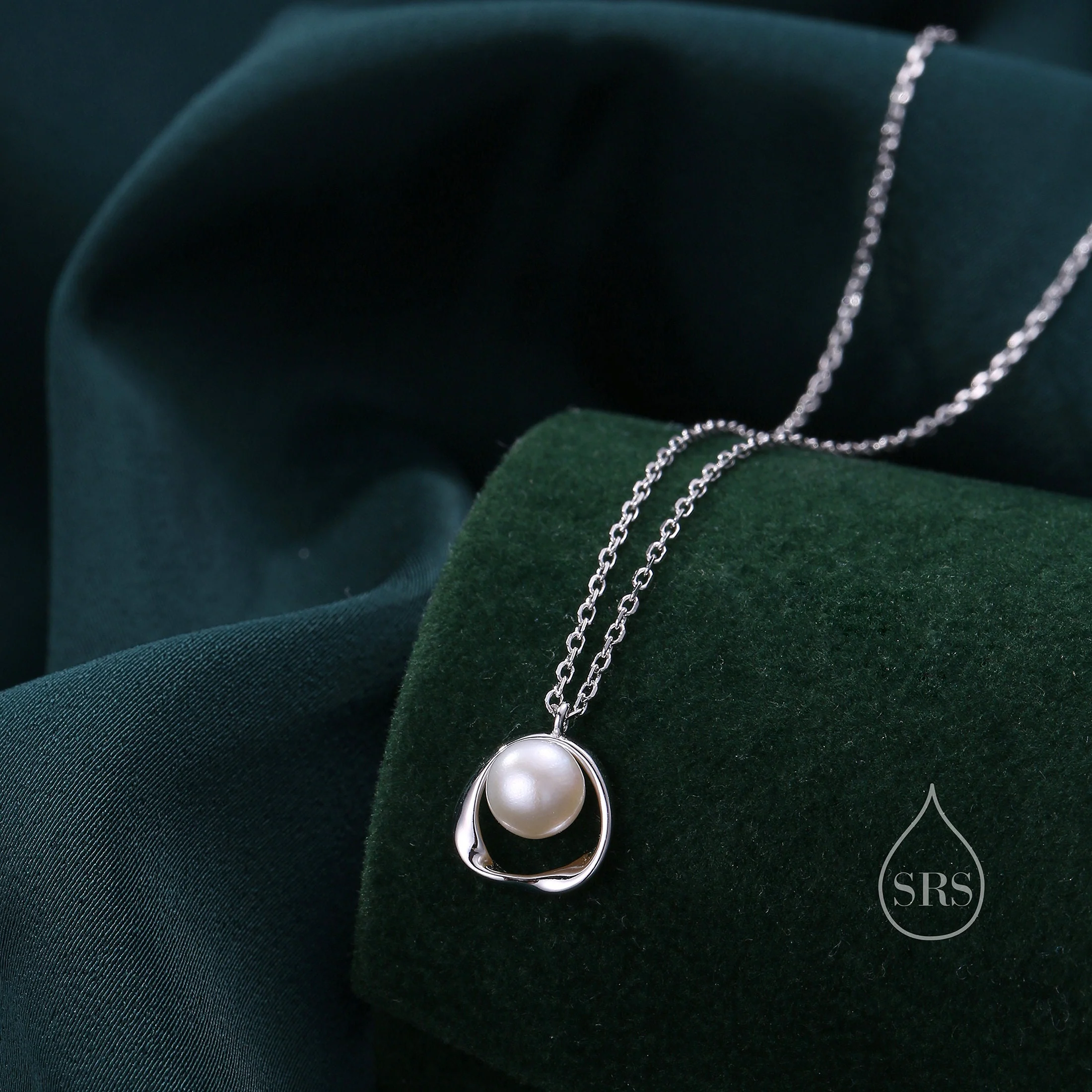 Genuine Freshwater Pearl and Mobius Circle Pendant Necklace in Sterling Silver, Silver or Gold or Rose Gold, Delicate Keshi Pearl Halo