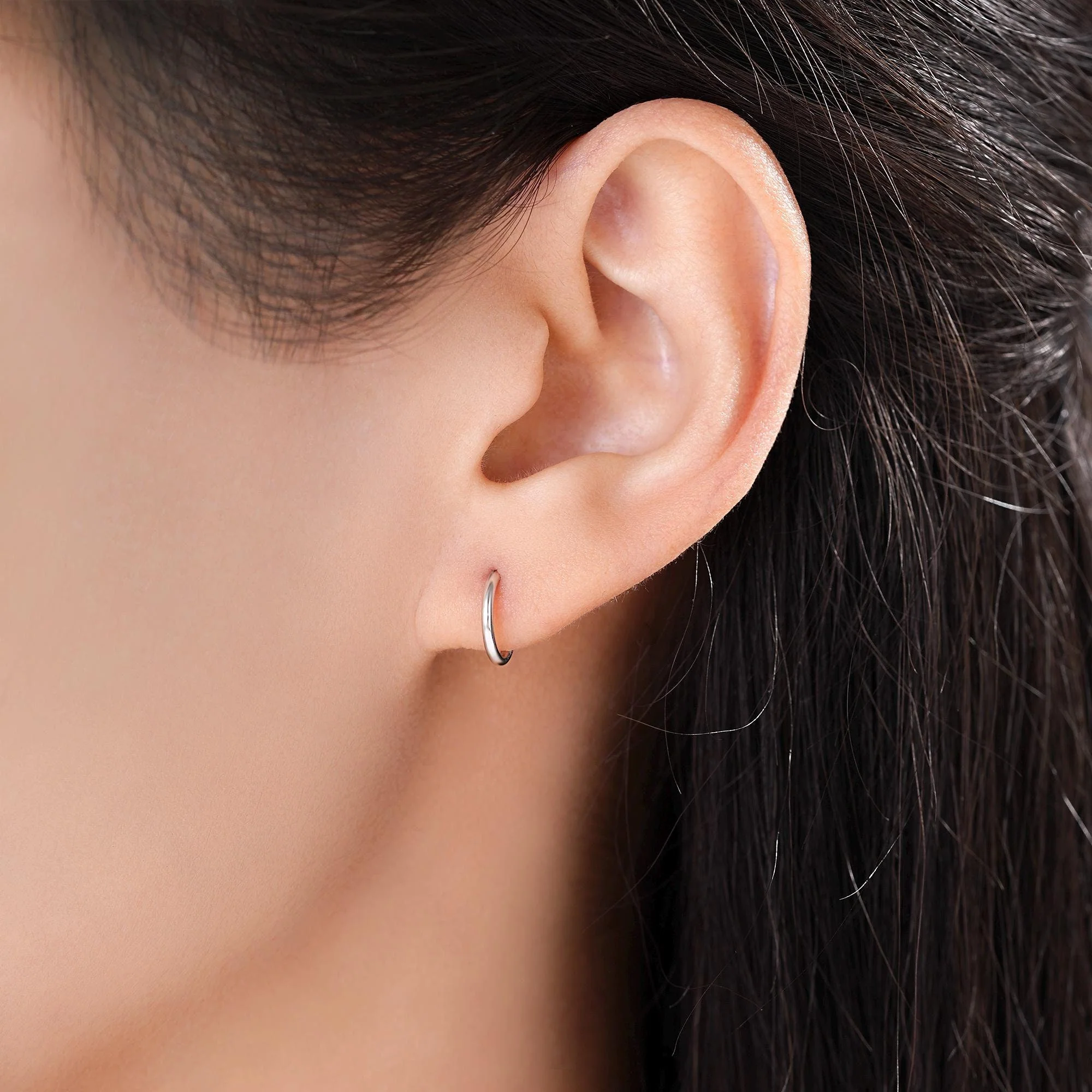 Geometric Small and Large Circle Hoop Earrings in Sterling Silver - Minimalist and Dainty Jewellery - Modern and Contemporary Design