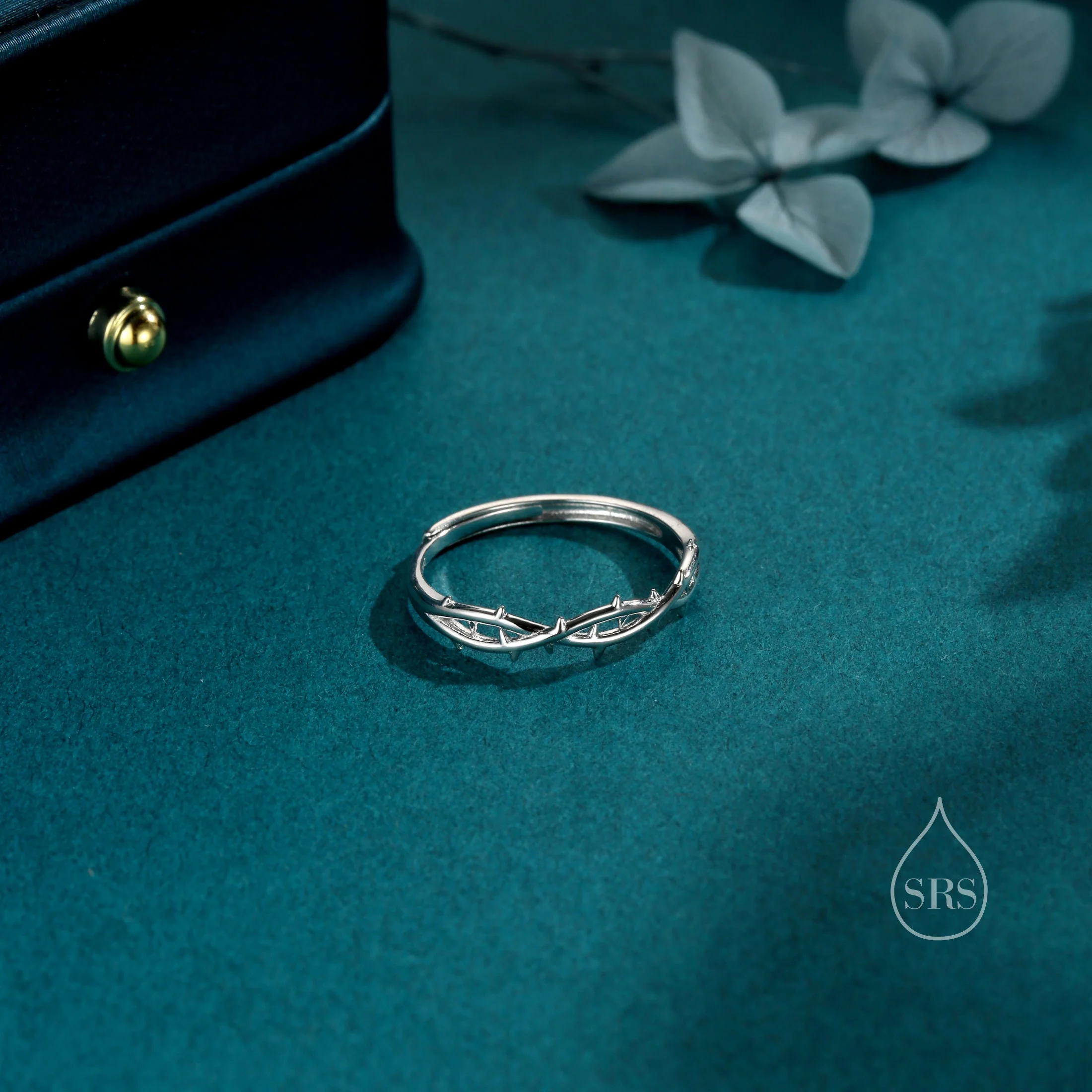 Intertwining Thorn Ring in Sterling Silver, Adjustable Size, Rose Thorn Ring, Silver Thorn Ring - Image 4