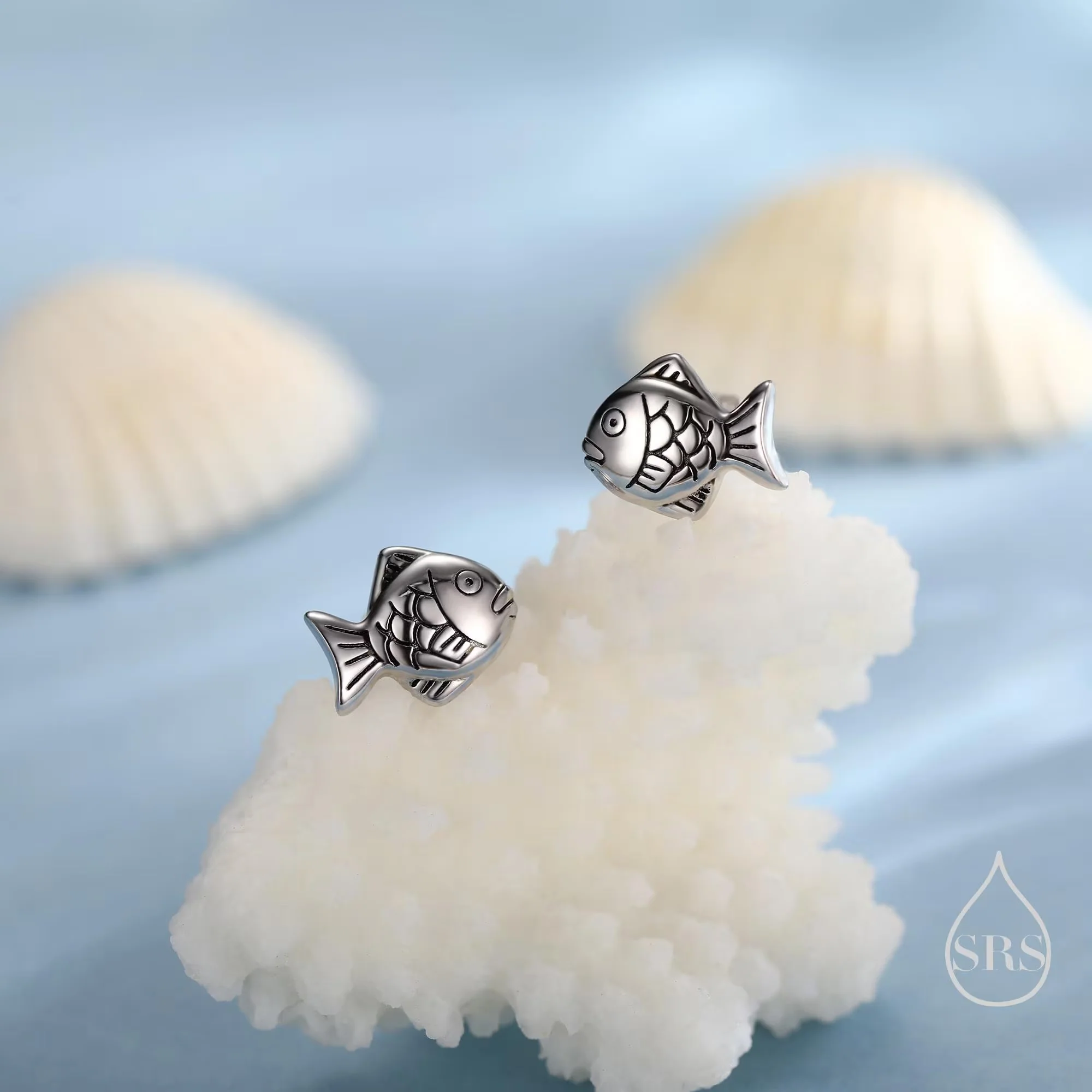 Japanese Taiyaki Fish Desert Stud Earrings in Sterling Silver, Silver, Gold or Rose Gold, Cute and Fun Food Jewellery, Fish earrings