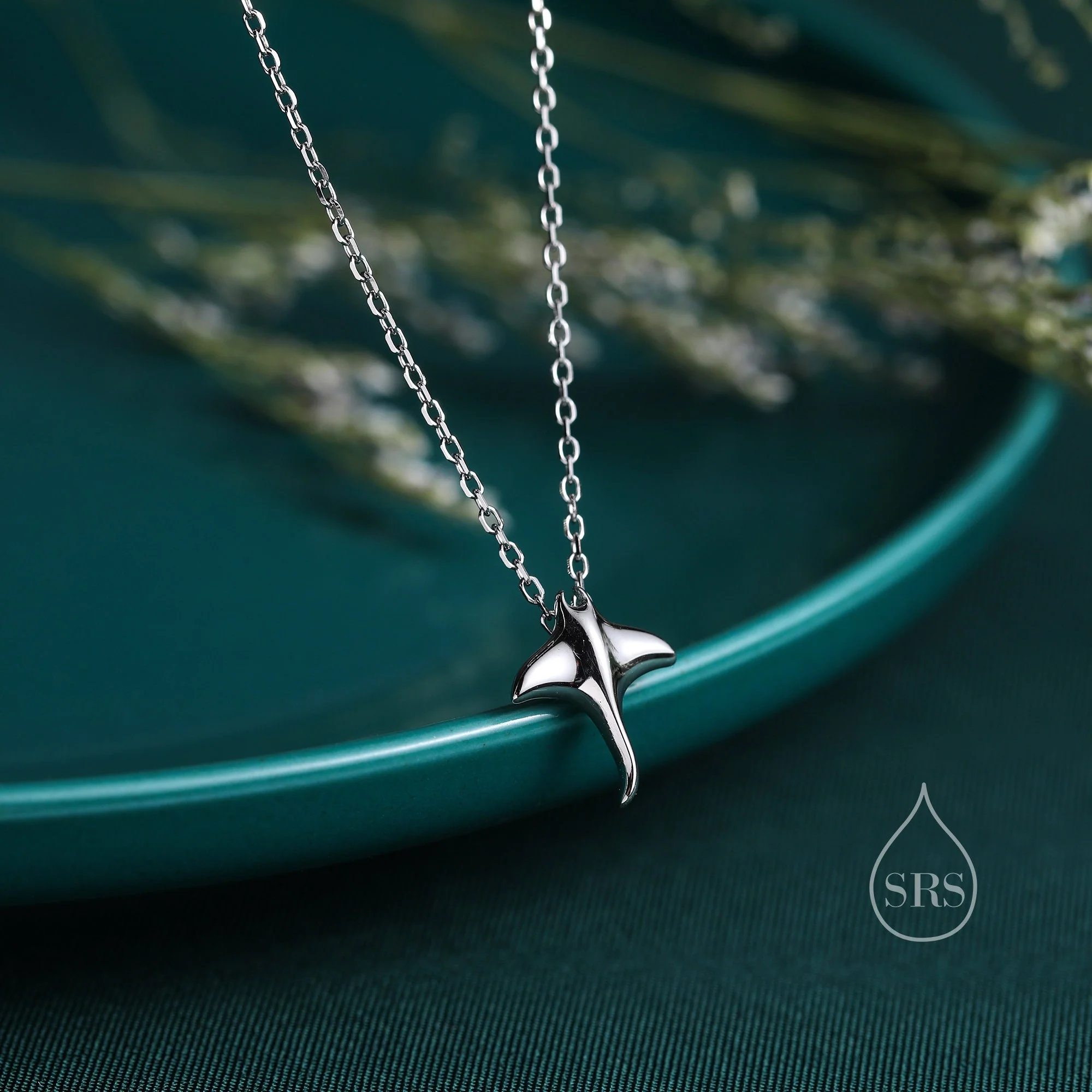 Manta Ray Pendant Necklace in Sterling Silver, Ray Fish Necklace, Stingray Necklace - Image 8