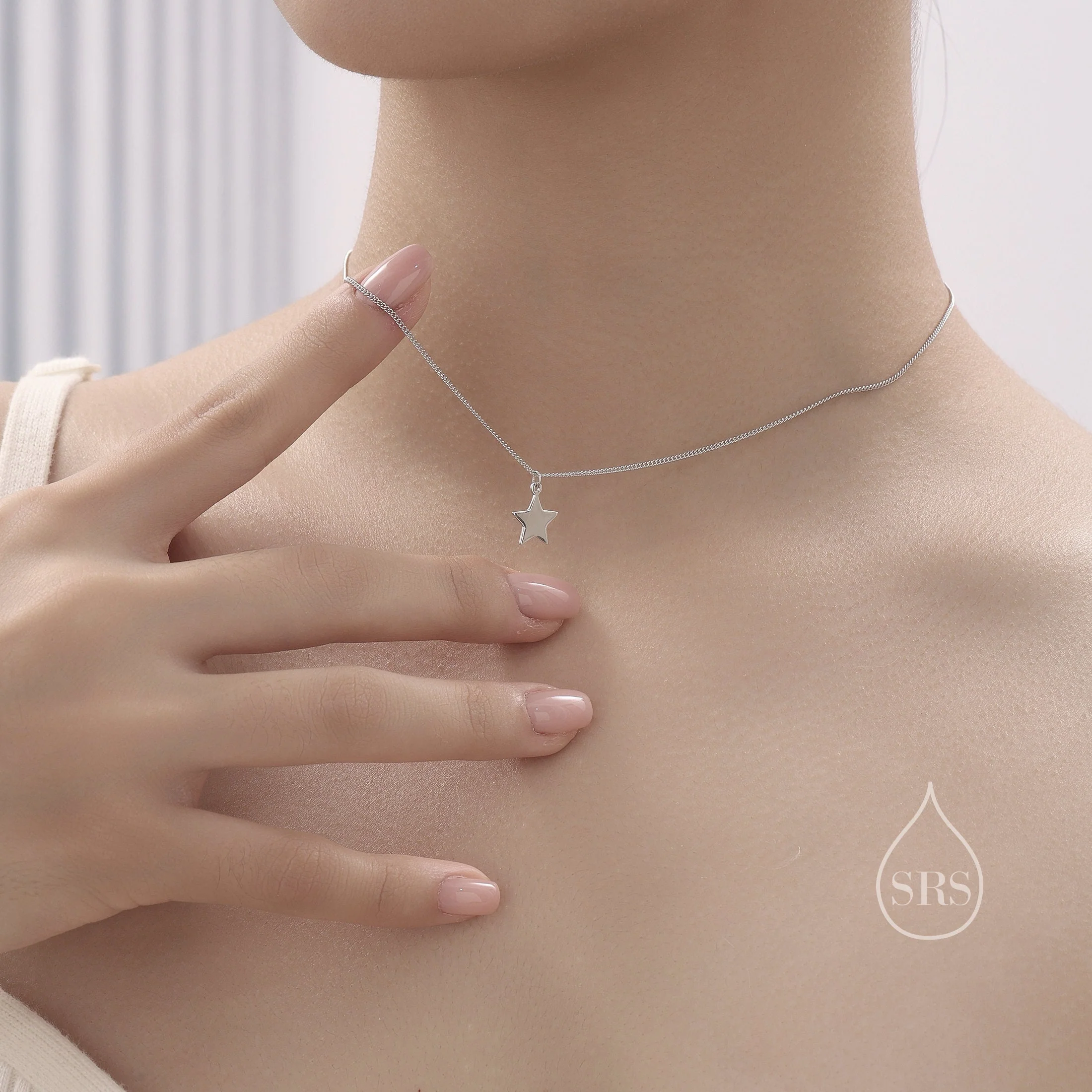 Minimalist Star Pendant Necklace in Sterling Silver,  Silver or Gold or Rose Gold,  Small Star Necklace - Image 2