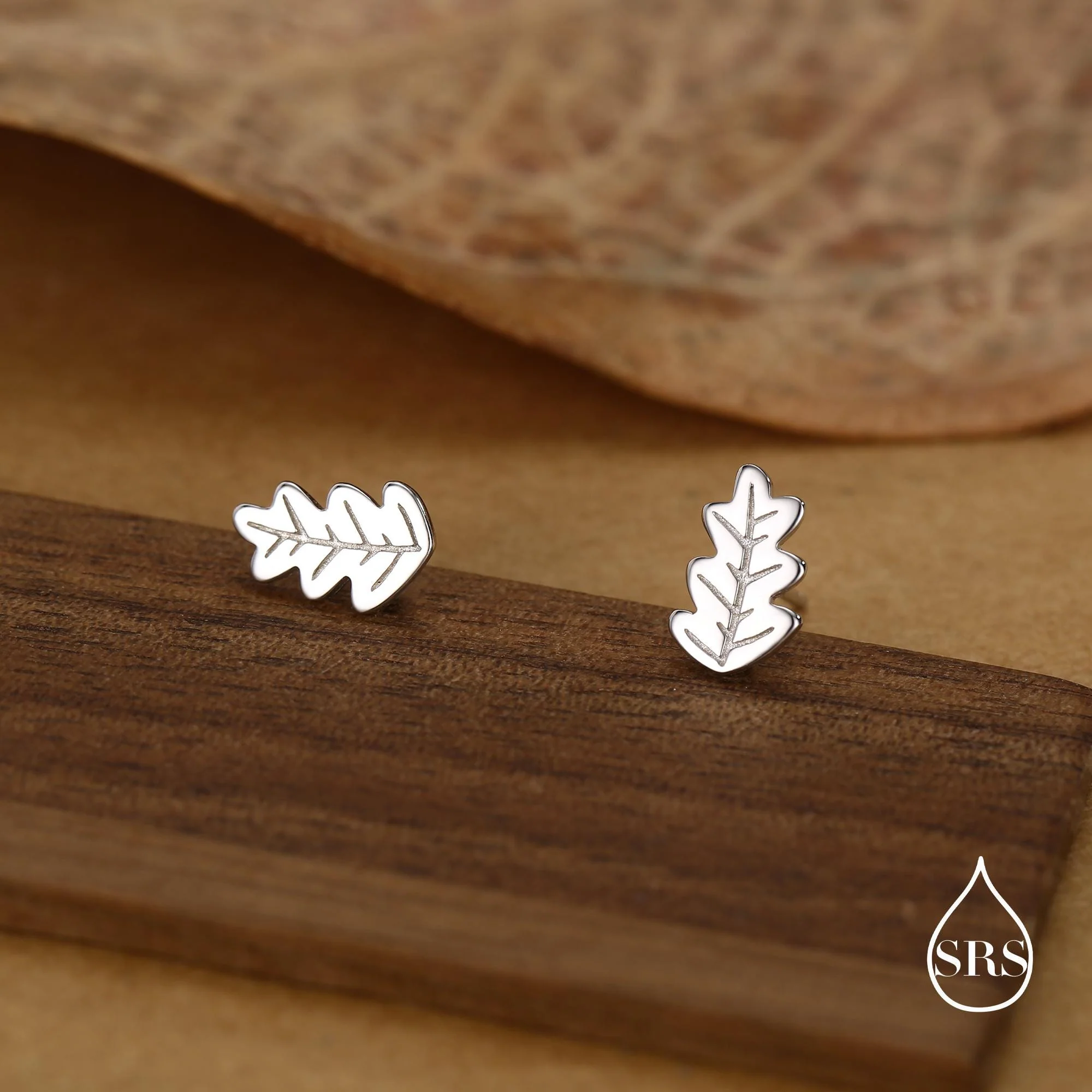 Oak Leaf Stud Earrings in Sterling Silver, Petite Acorn Leaf Earrings, Small Leaf Stud, Nature Inspired - Image 4