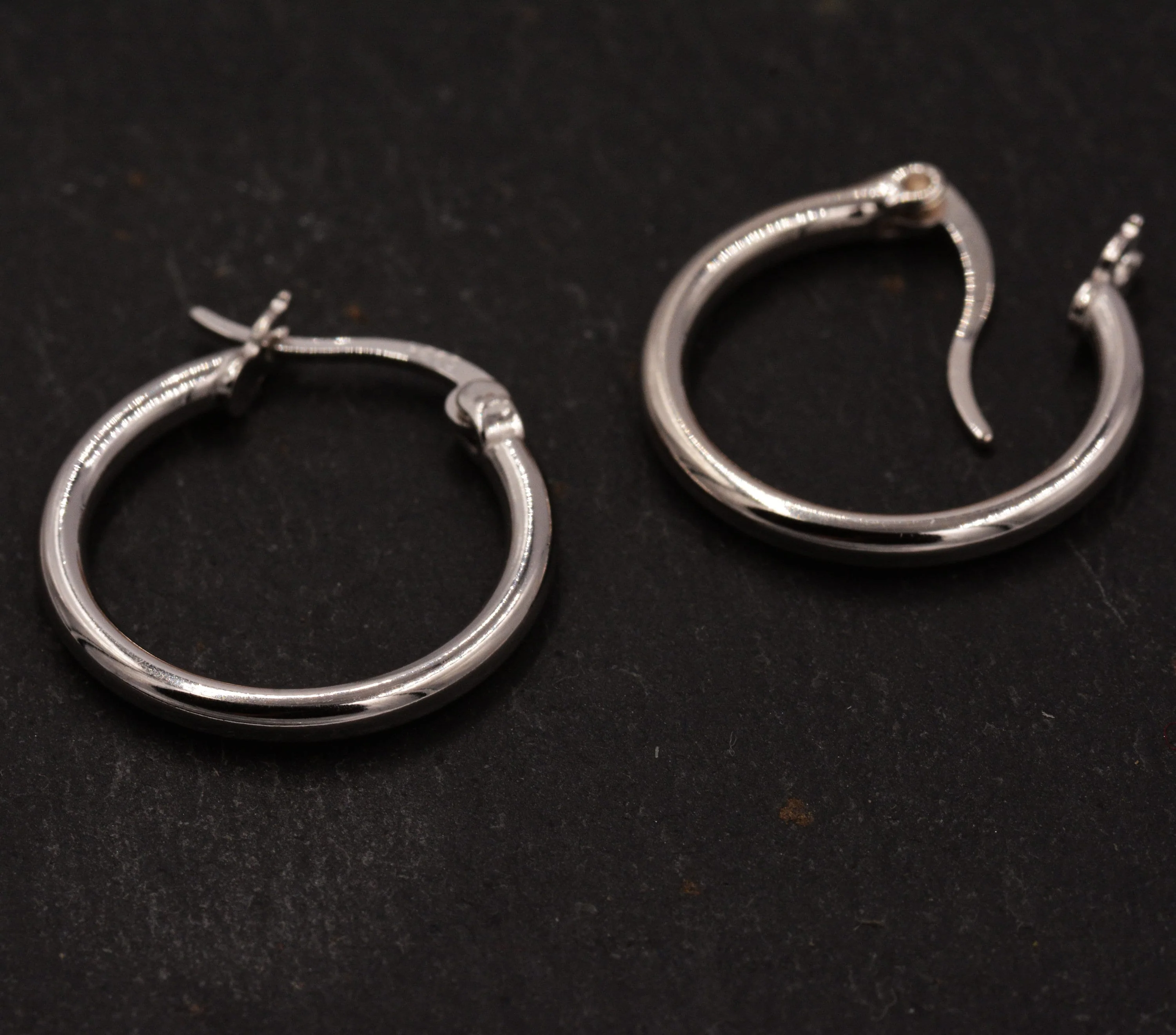 Pair of Plain Huggie Hoop Earrings in Sterling Silver with Detachable Baroque Pearl Charms, Two Sizes Available, Simple Hoop Earrings - Image 5
