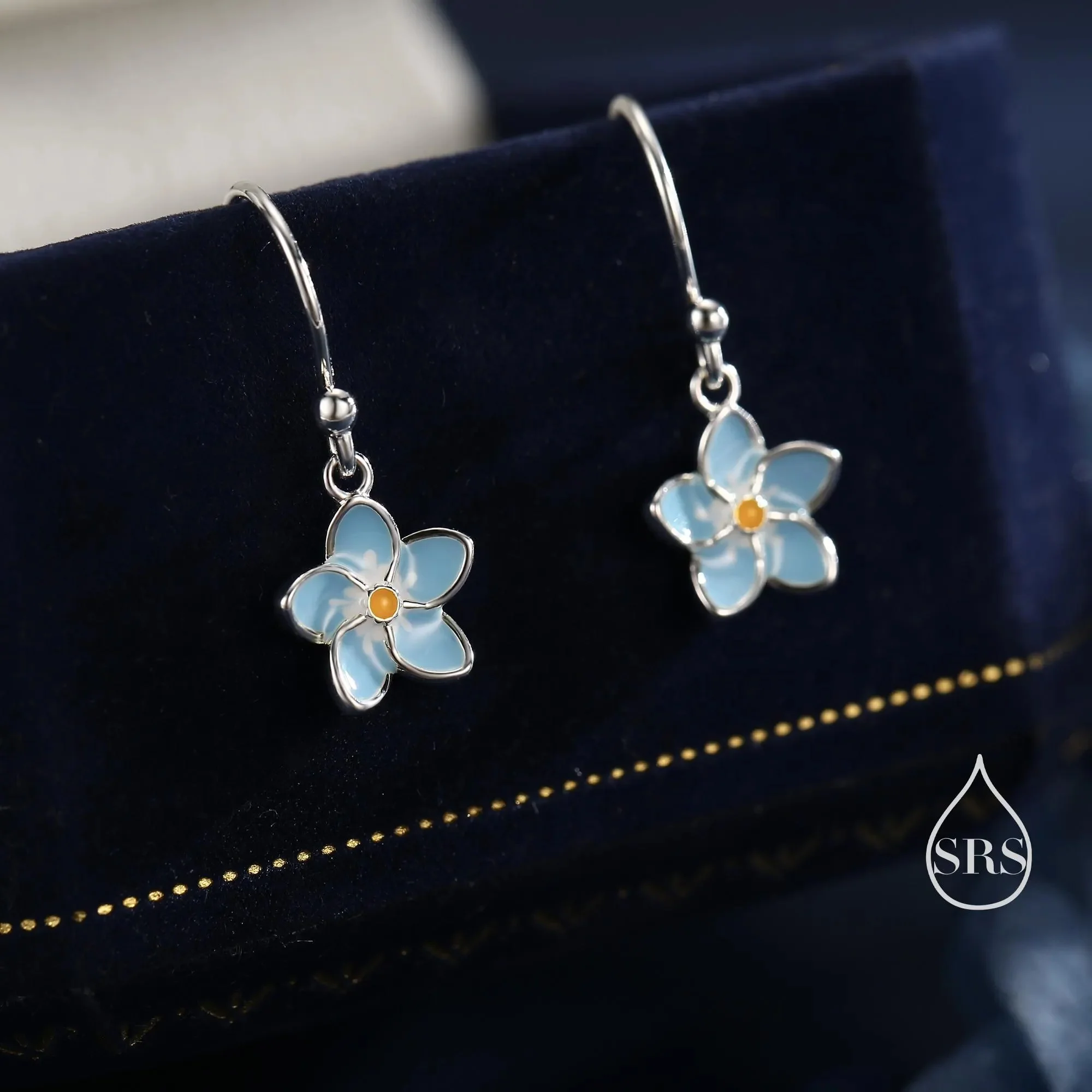 Forget-Me-Not Enamel Flower Jewellery Set in Sterling Silver — Rhodium-Coated Necklace, Earrings & Bracelet - Image 7