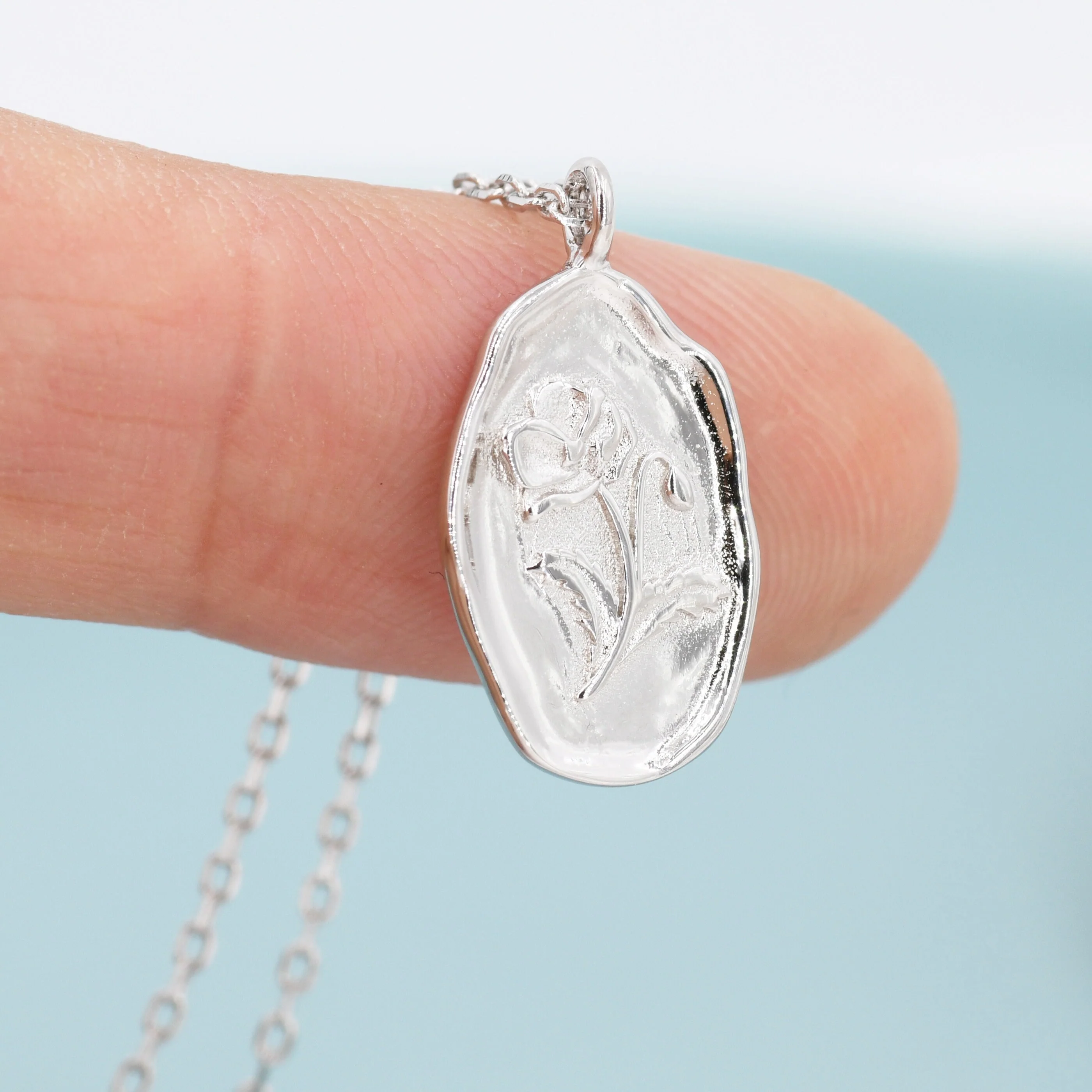 Flower Oval Pendant Necklace in Sterling Silver, Silver or Gold, August Birth Flower, Nature Inspired Flower Disk Necklace - Image 6