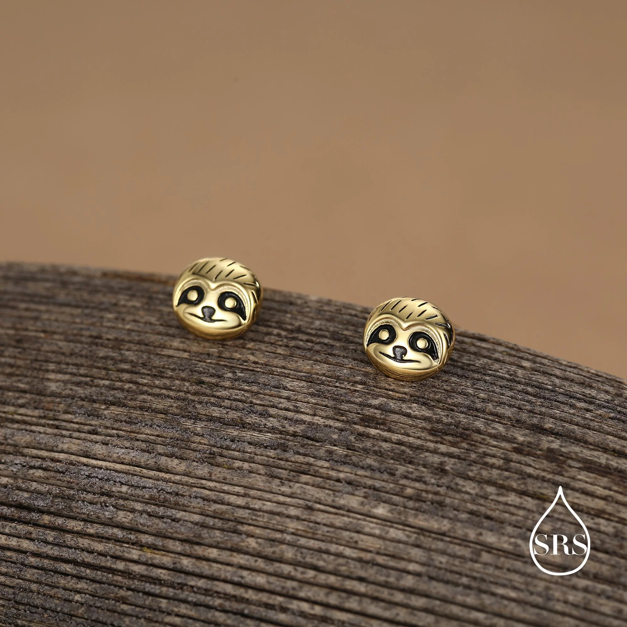 Sloth Face Stud Earrings in Sterling Silver - Image 4