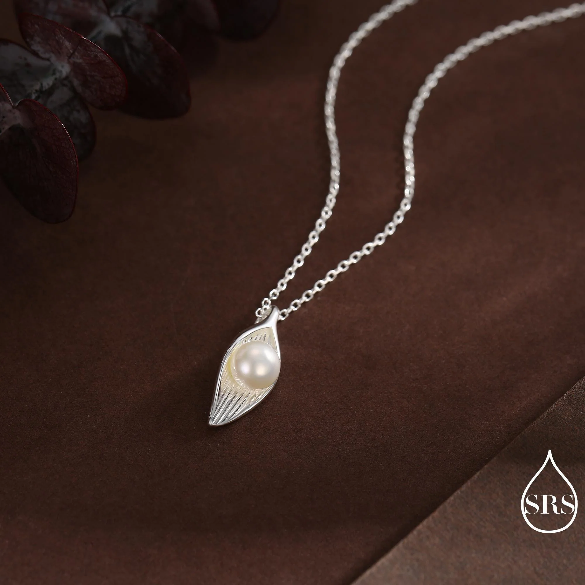 Sterling Silver Beautiful Calla Lily Flower Blossom Beautiful and Elegant Pendant Necklace - with Natural Freshwater Pearl - Delicate - Image 3