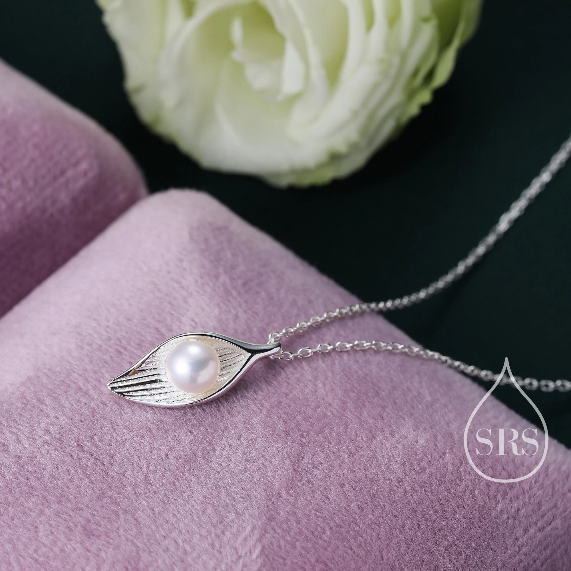 Sterling Silver Beautiful Calla Lily Flower Blossom Beautiful and Elegant Pendant Necklace - with Natural Freshwater Pearl - Delicate - Image 6