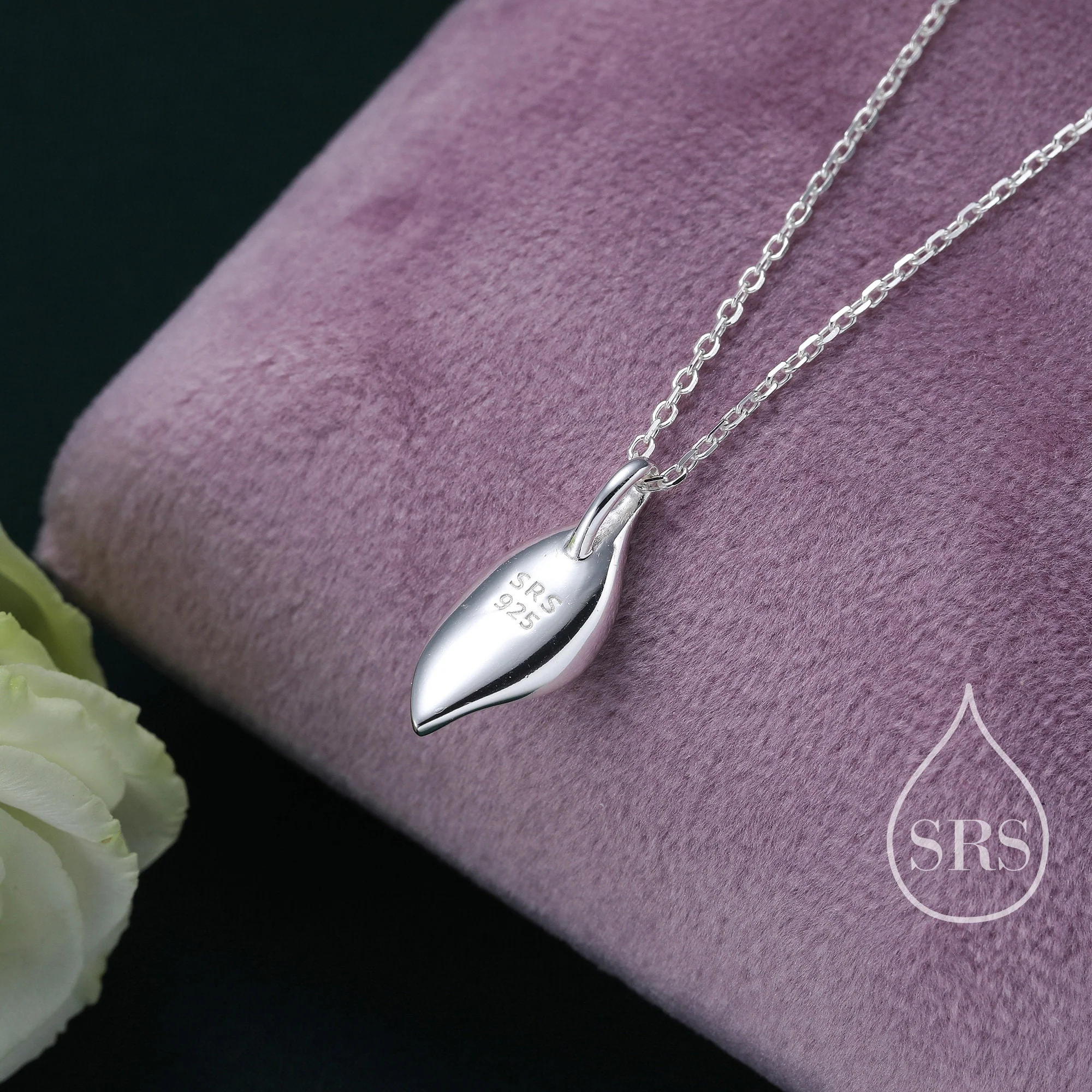 Sterling Silver Beautiful Calla Lily Flower Blossom Beautiful and Elegant Pendant Necklace - with Natural Freshwater Pearl - Delicate - Image 7