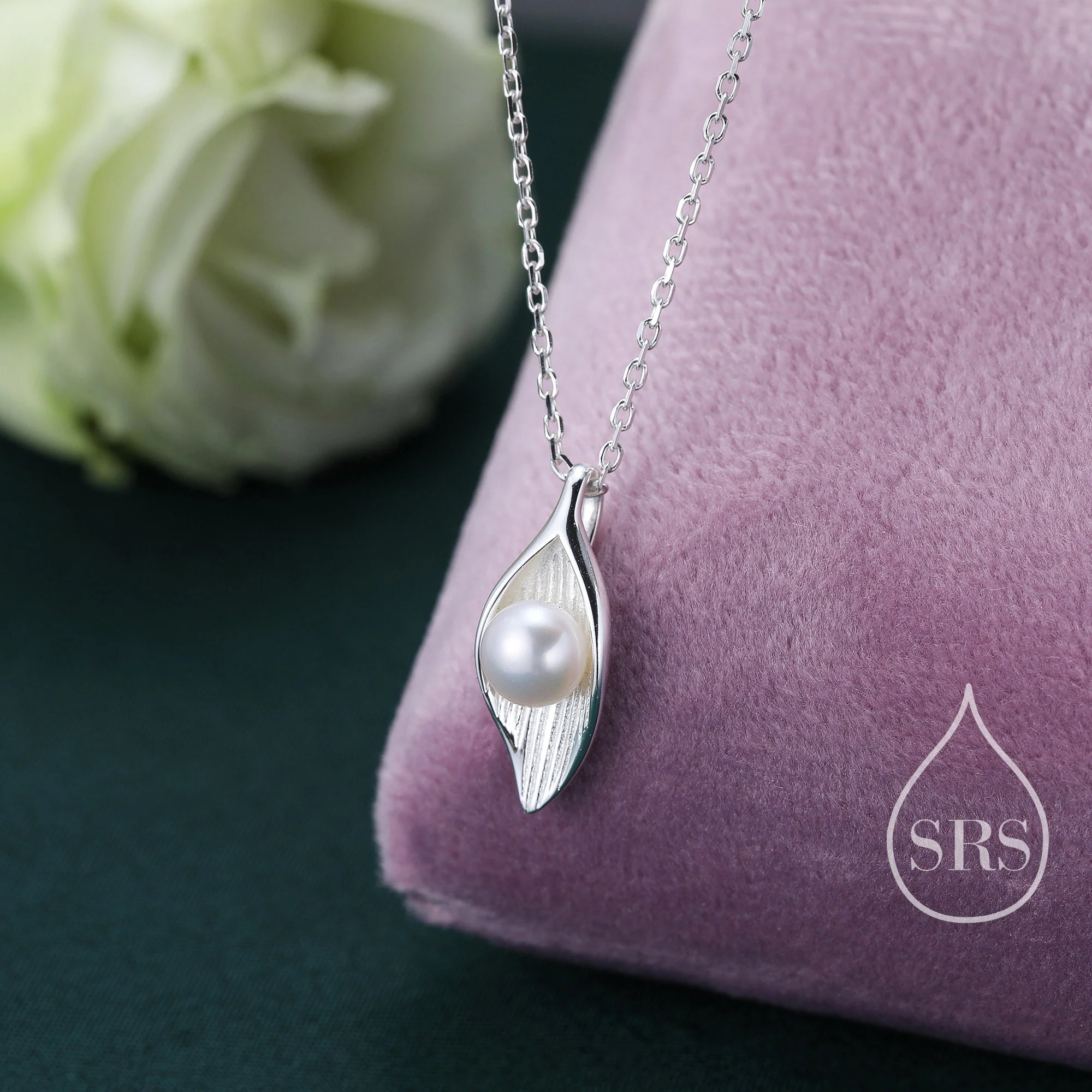 Sterling Silver Beautiful Calla Lily Flower Blossom Beautiful and Elegant Pendant Necklace - with Natural Freshwater Pearl - Delicate - Image 8