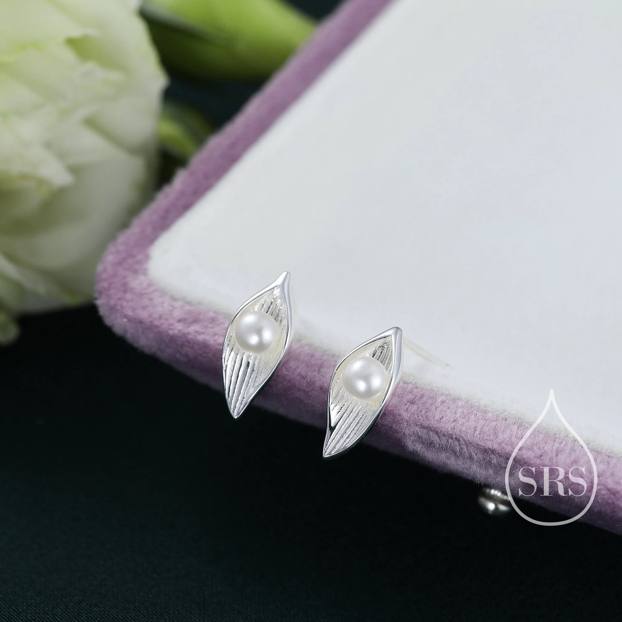 Sterling Silver Calla Lily Flower Blossom Stud Earrings with Fresh Water Pearls, Nature Inspired Pretty and Elegant Jewellery - Image 5