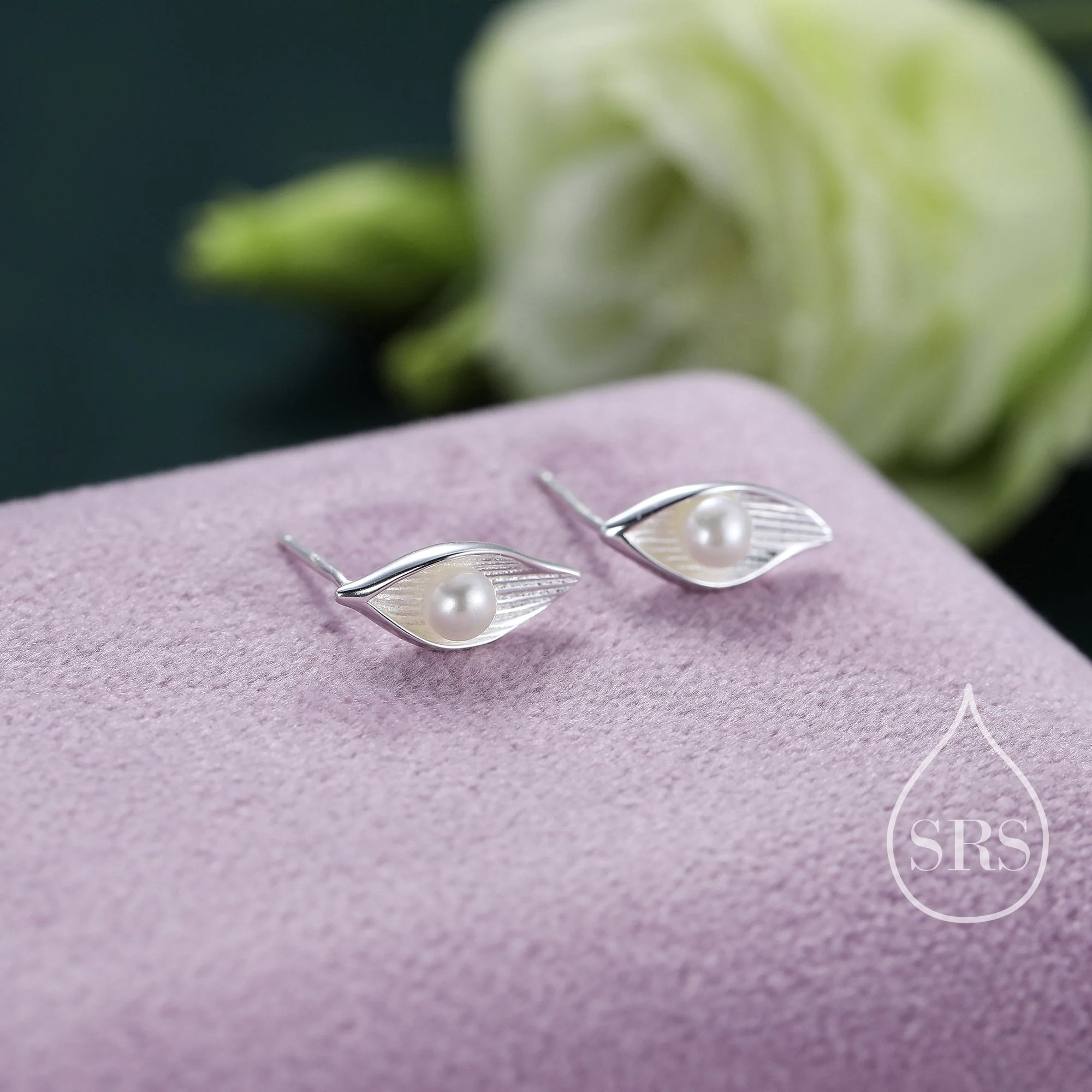 Sterling Silver Calla Lily Flower Blossom Stud Earrings with Fresh Water Pearls, Nature Inspired Pretty and Elegant Jewellery - Image 7