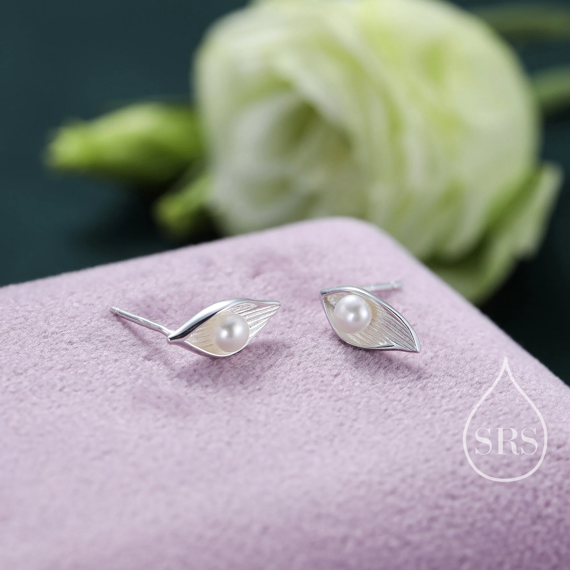 Sterling Silver Calla Lily Flower Blossom Stud Earrings with Fresh Water Pearls, Nature Inspired Pretty and Elegant Jewellery - Image 8