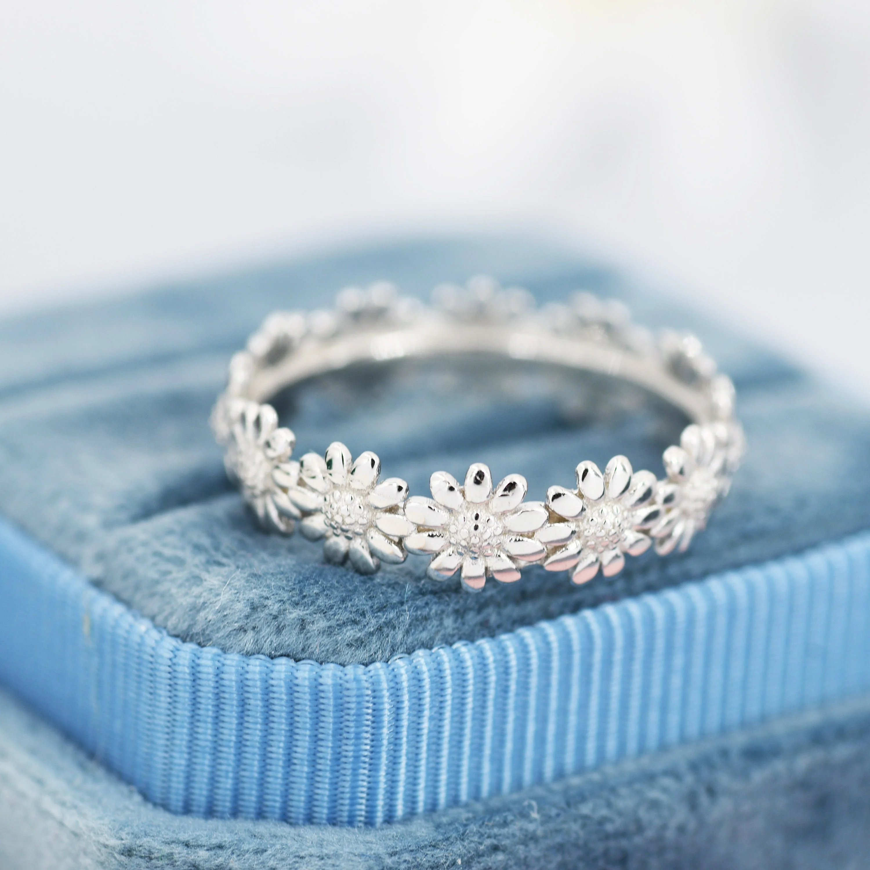 Sterling Silver Daisy Ring, Flower Infinity Band, Eternity Ring, Friendship Ring, Nature Inspired Jewellery US 5 - 8 - Image 6