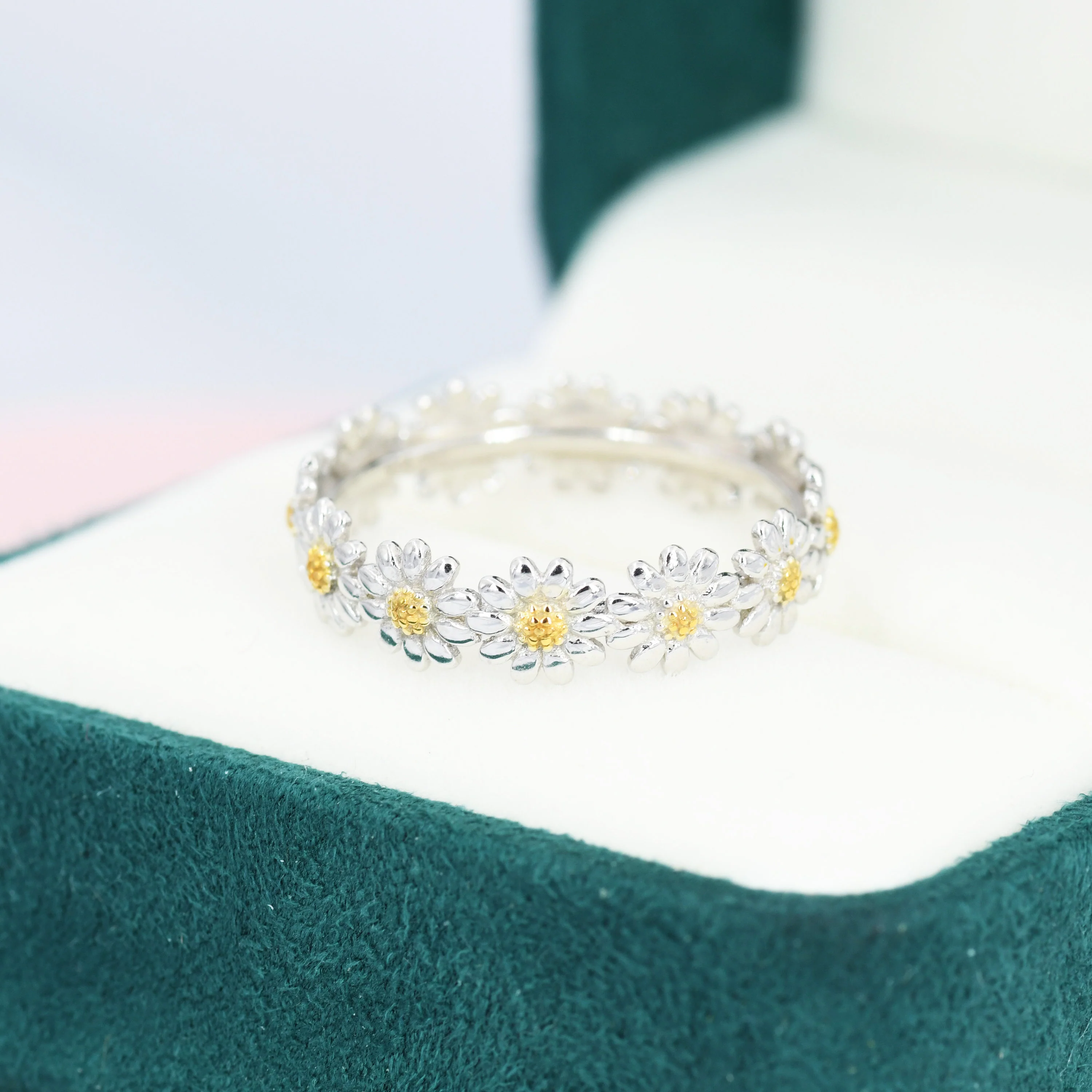 Sterling Silver Daisy Ring, Two Tone Flower Infinity Band, Eternity Ring, Friendship Ring, Nature Inspired Jewellery US 5 - 8 - Image 3