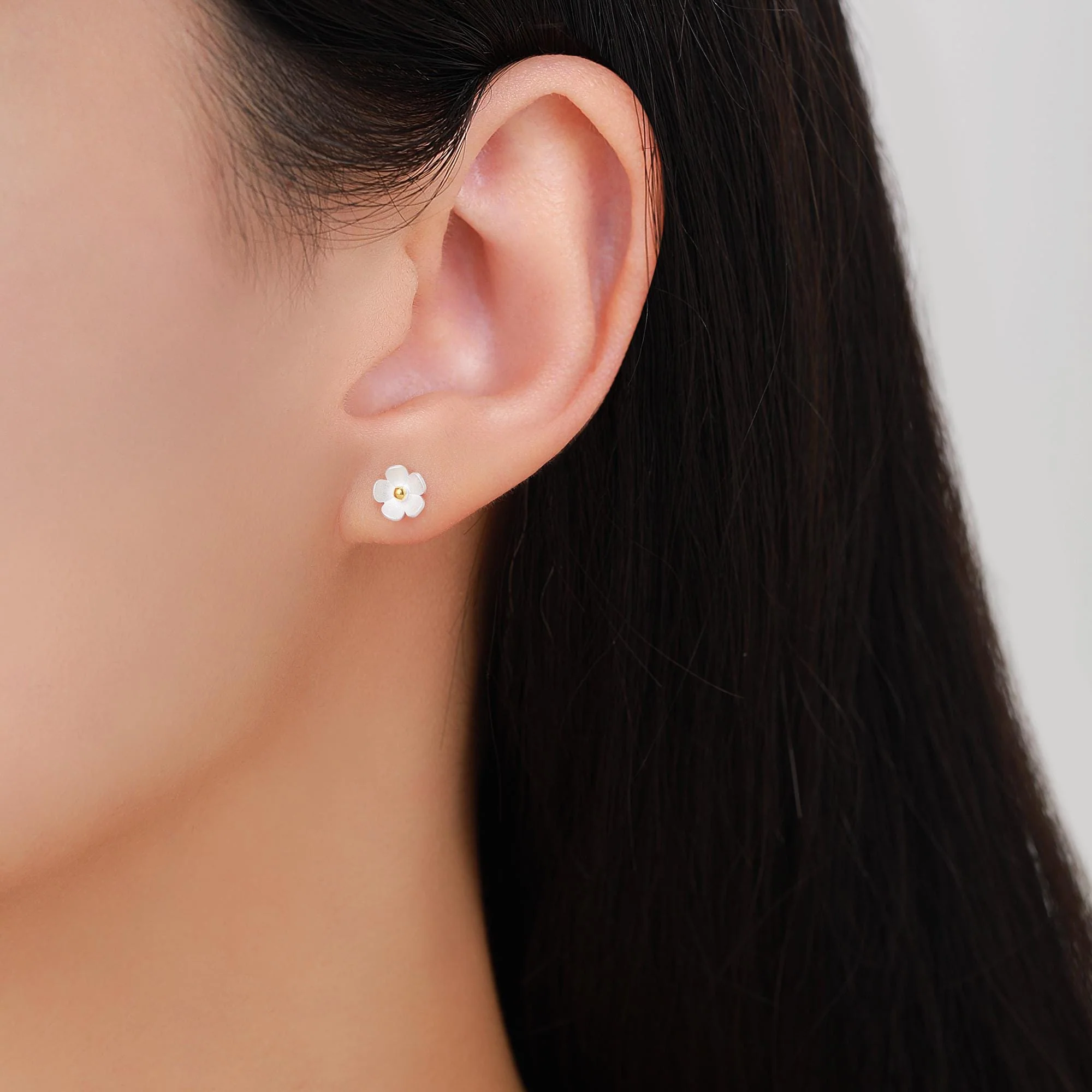 Sterling Silver Forget-me-not Flower Stud Earrings, Nature Inspired Blossom Earrings, Cute and Quirky - Image 7