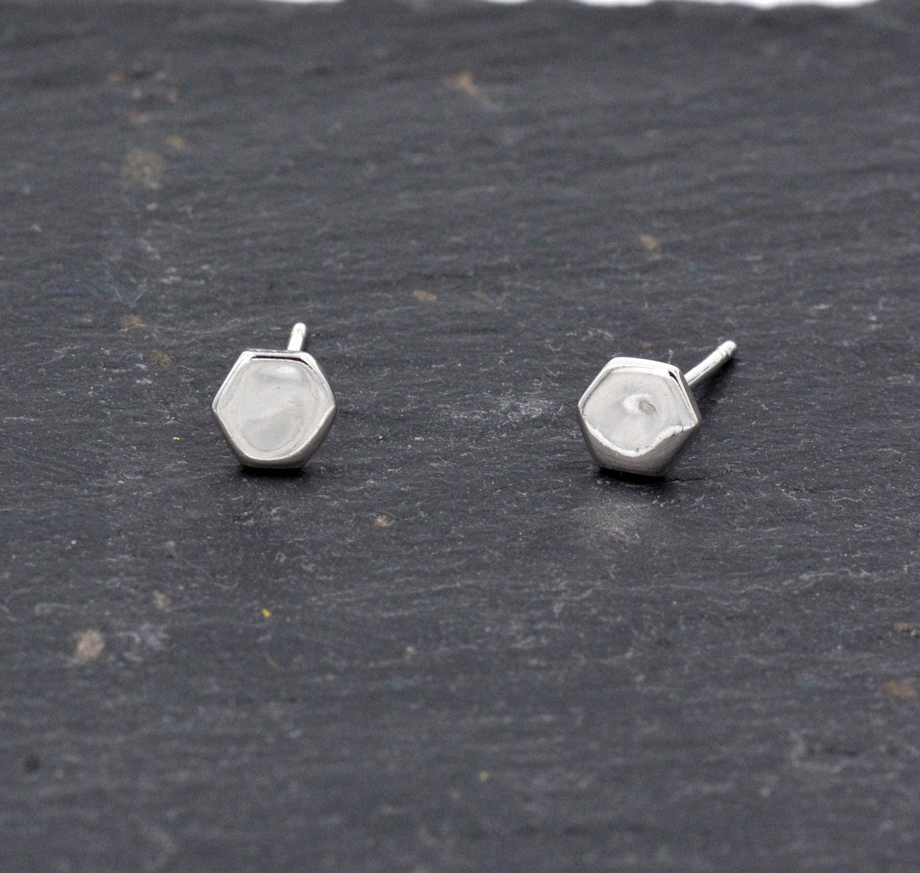 Sterling Silver Hexagon Geometry Stud Earrings, Minimalist Geometric Design, Anti-Tarnish Finish H76 - Image 4