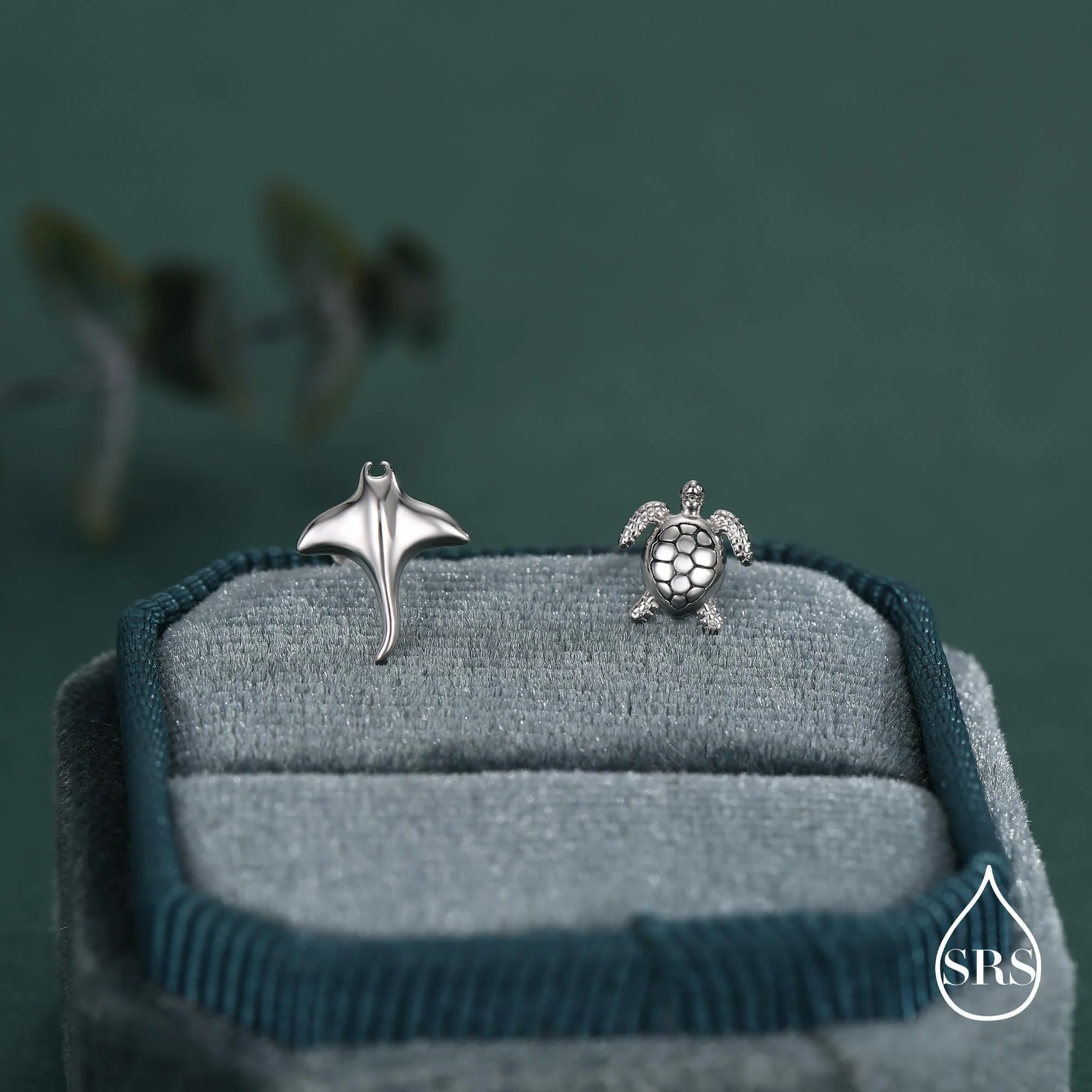 Sterling Silver Manta Ray & Sea Turtle Stud Earrings – Ocean Animal Mismatched Earrings, Minimalist Marine Life Jewellery, Beach Lover Gift - Image 6