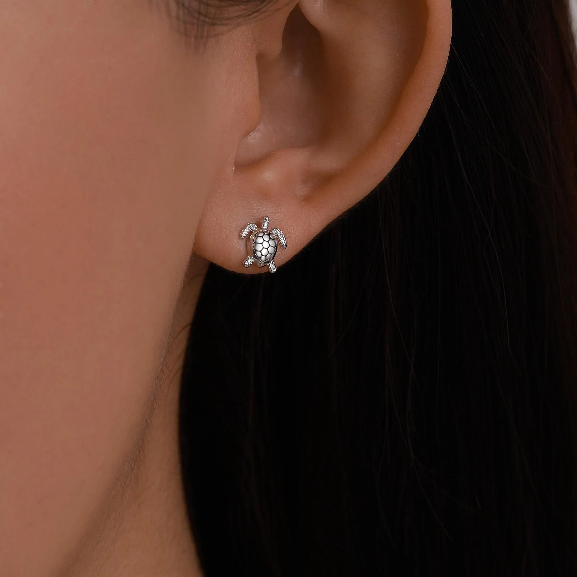Sterling Silver Manta Ray & Sea Turtle Stud Earrings – Ocean Animal Mismatched Earrings, Minimalist Marine Life Jewellery, Beach Lover Gift - Image 9