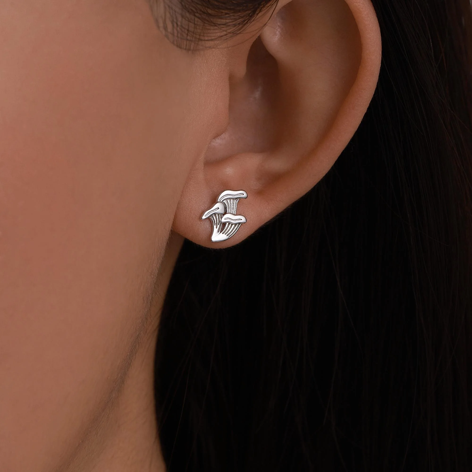 Sterling Silver Mismatched Chanterelle Mushroom 16G Flat Back Labret Earrings - Image 2