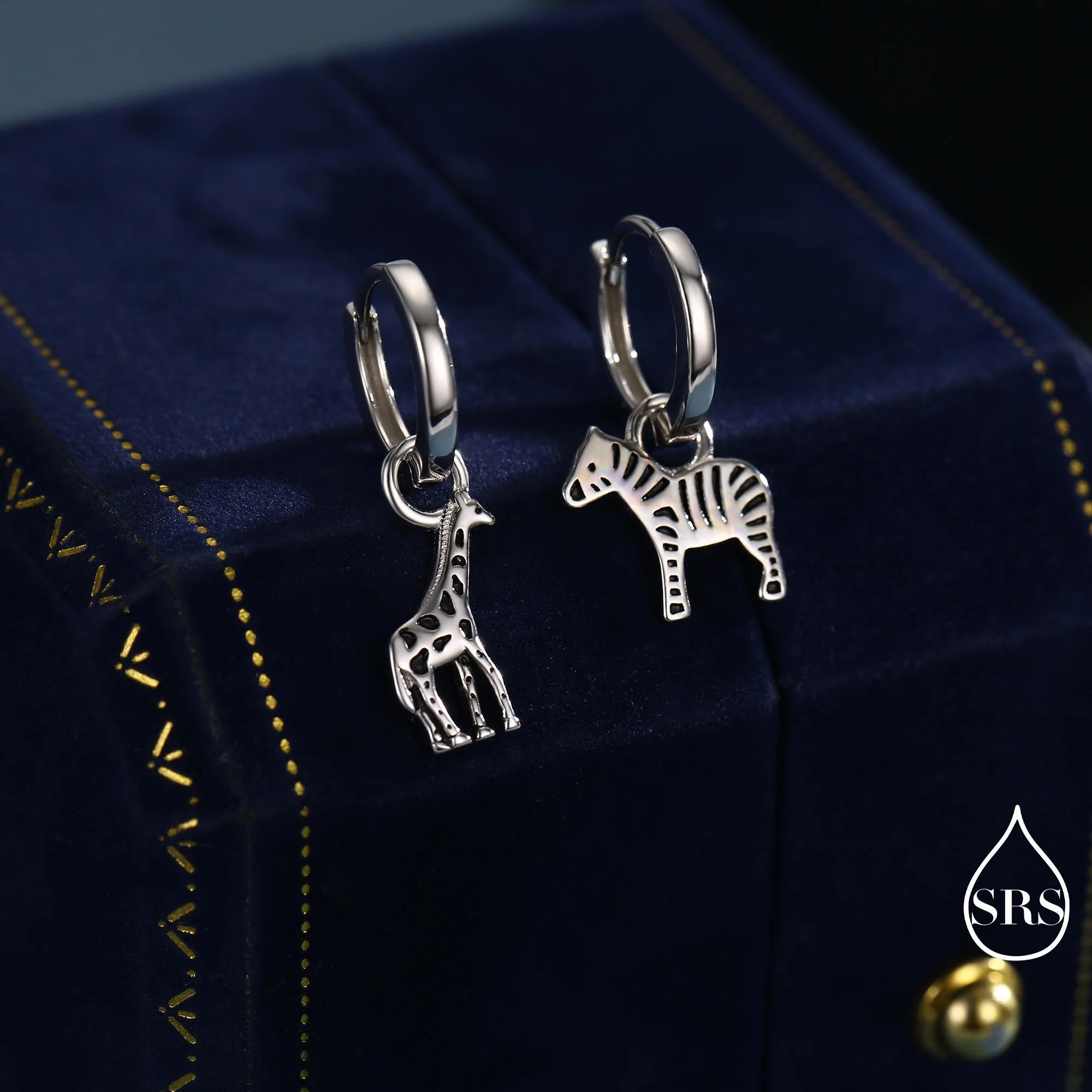 Sterling Silver Mismatched Zebra and Giraffe Hoop Earrings – Safari Animal Jewellery for Nature Lovers, Detachable Hoops - Image 2