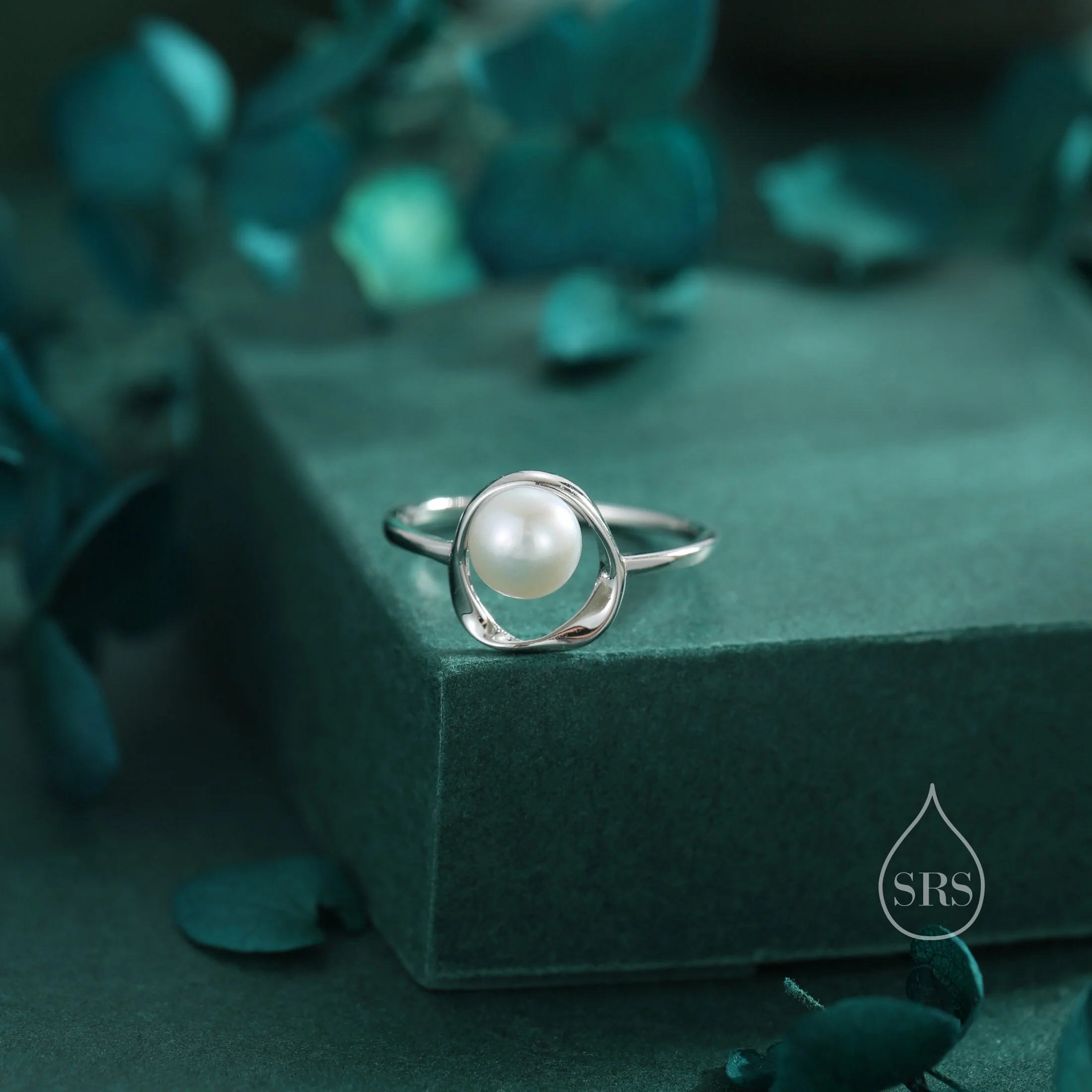 Sterling Silver Mobius Pearl Ring, Natural Freshwater Pearl, Small Mobius Pearl Ring, US Size 5 6 7 8, Genuine Pearl Ring