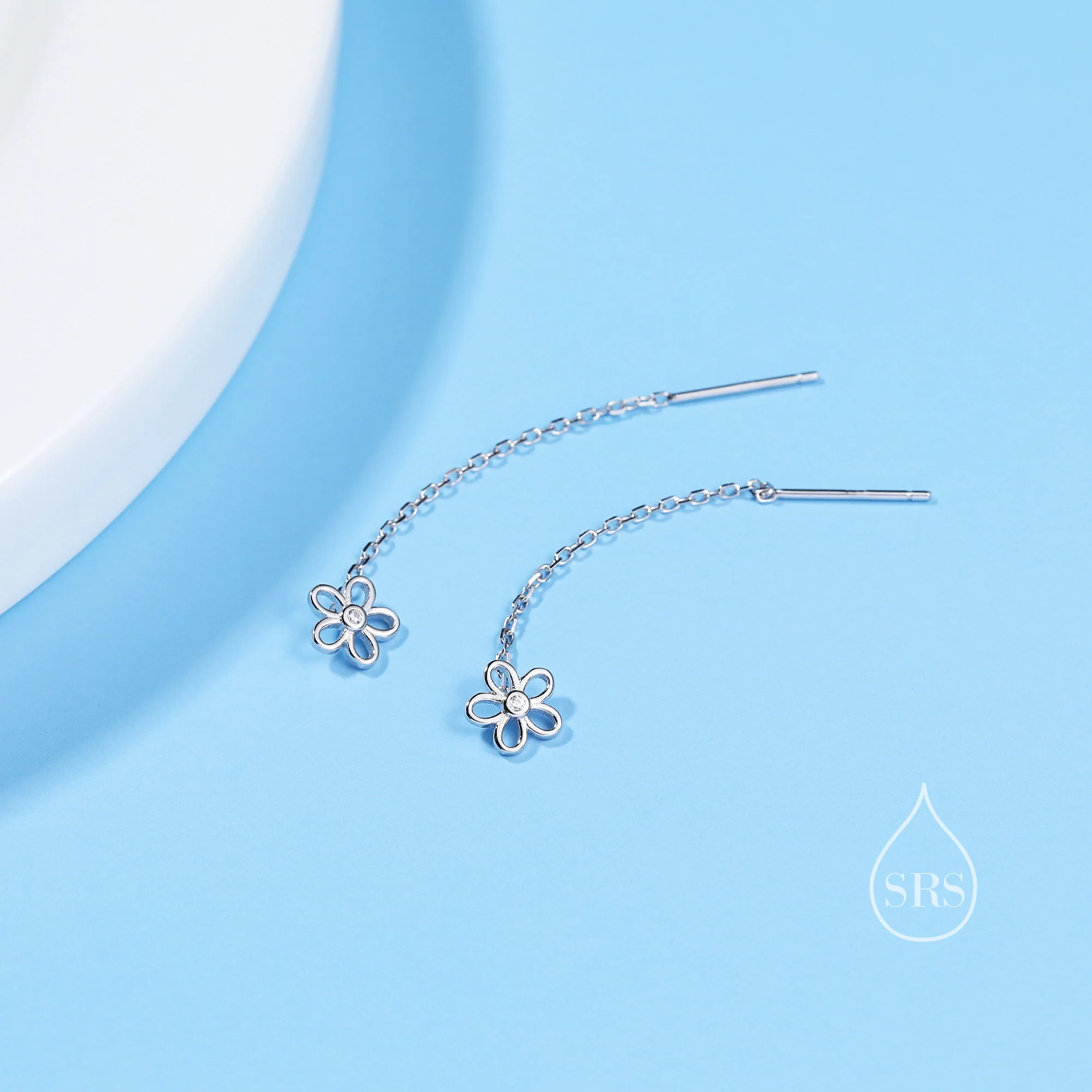Sterling Silver Tiny Forget Me Not Flower Ear Threaders, Flower Threader Earrings, Daily Dangle Earrings, Daisy Earrings - Image 2