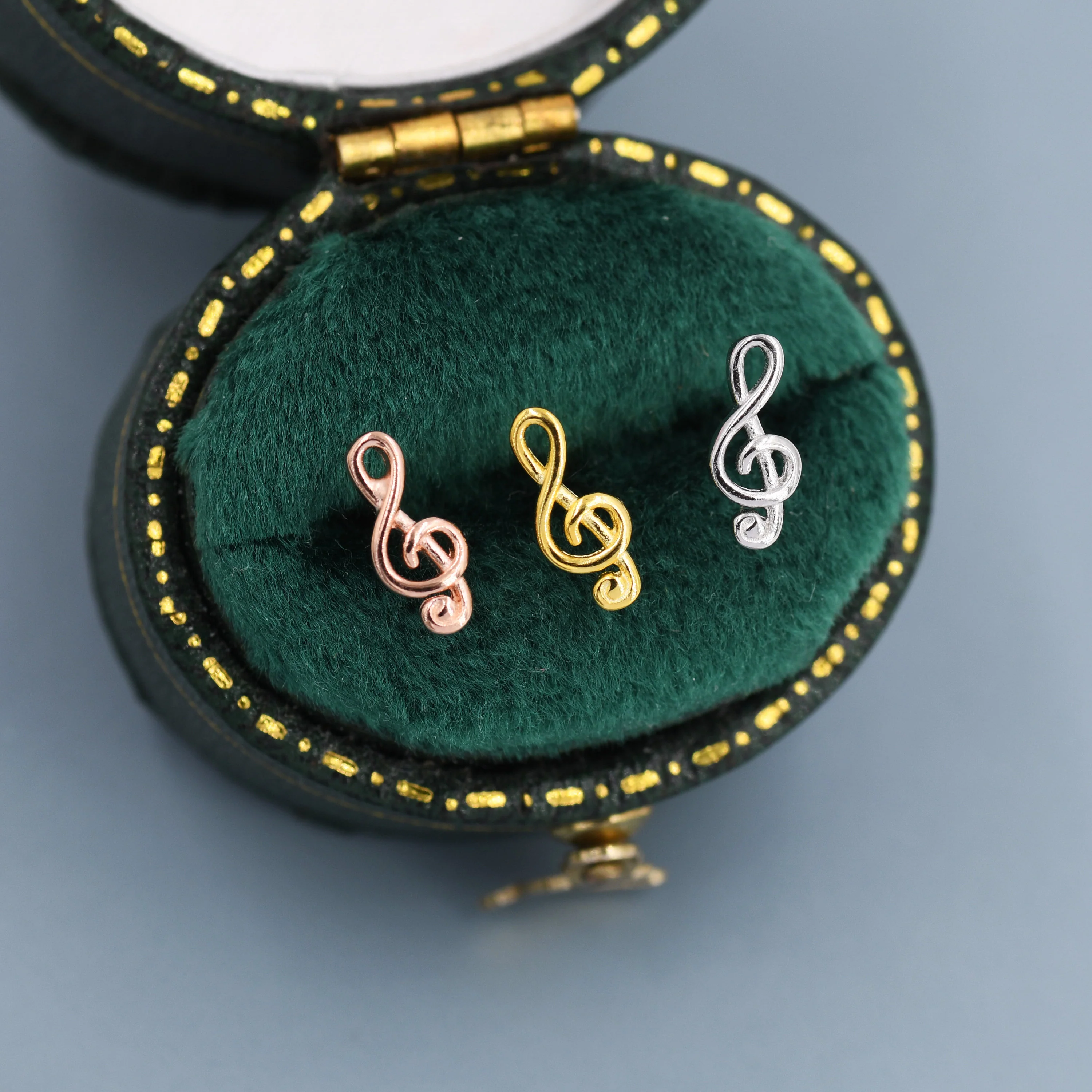Sterling Silver Treble Clef 16G Flat Back Labret Earrings - Image 8