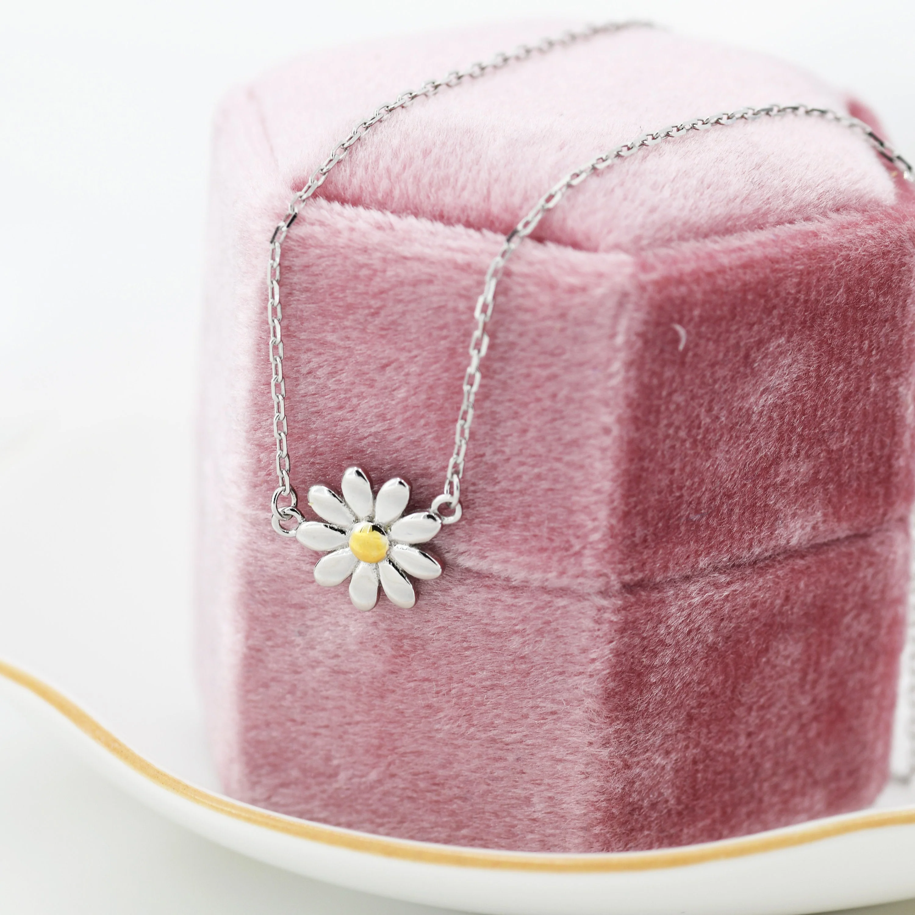 Tiny Daisy Pendant Necklace in Sterling Silver, Daisy Flower Necklace, Nature Inspired Jewellery - Image 7