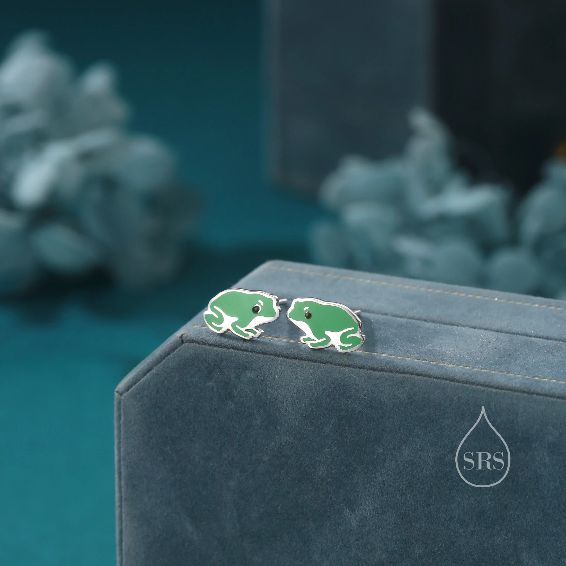 Tiny Enamel Frog Stud Earrings in Sterling Silver, Kawaii Frog Earrings, Green Frog Earrings, Nature Inspired - Image 6
