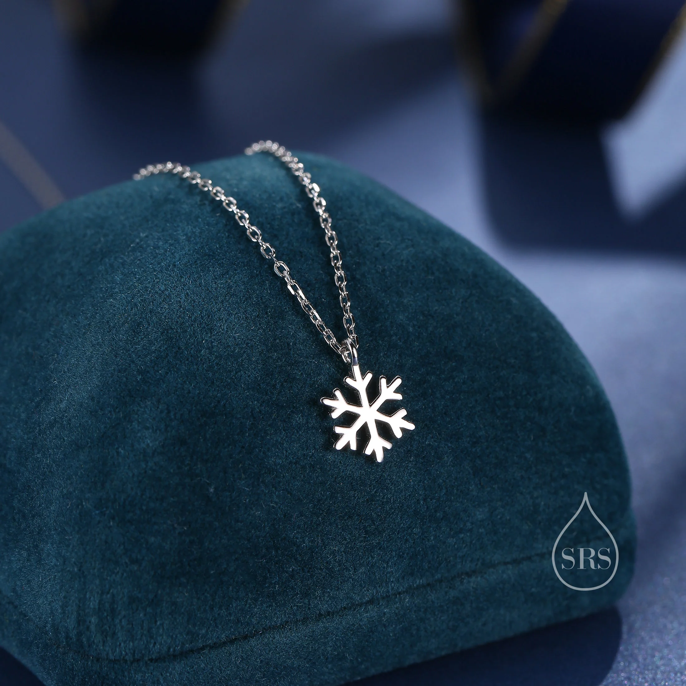 Tiny Snowflake Pendant Necklace in Sterling Silver, Cute Snowflake Necklace, Silver Snow Necklace - Image 4